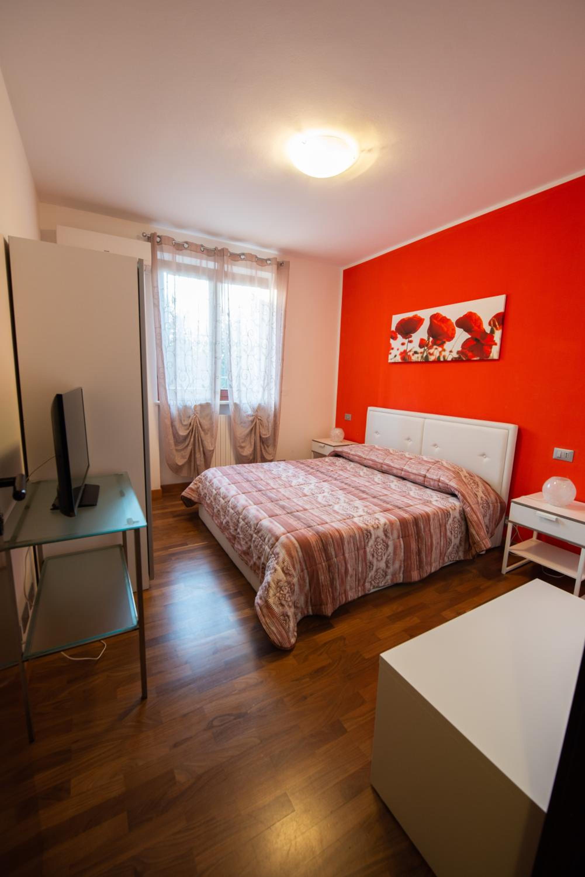 One-Bedroom House photo 1