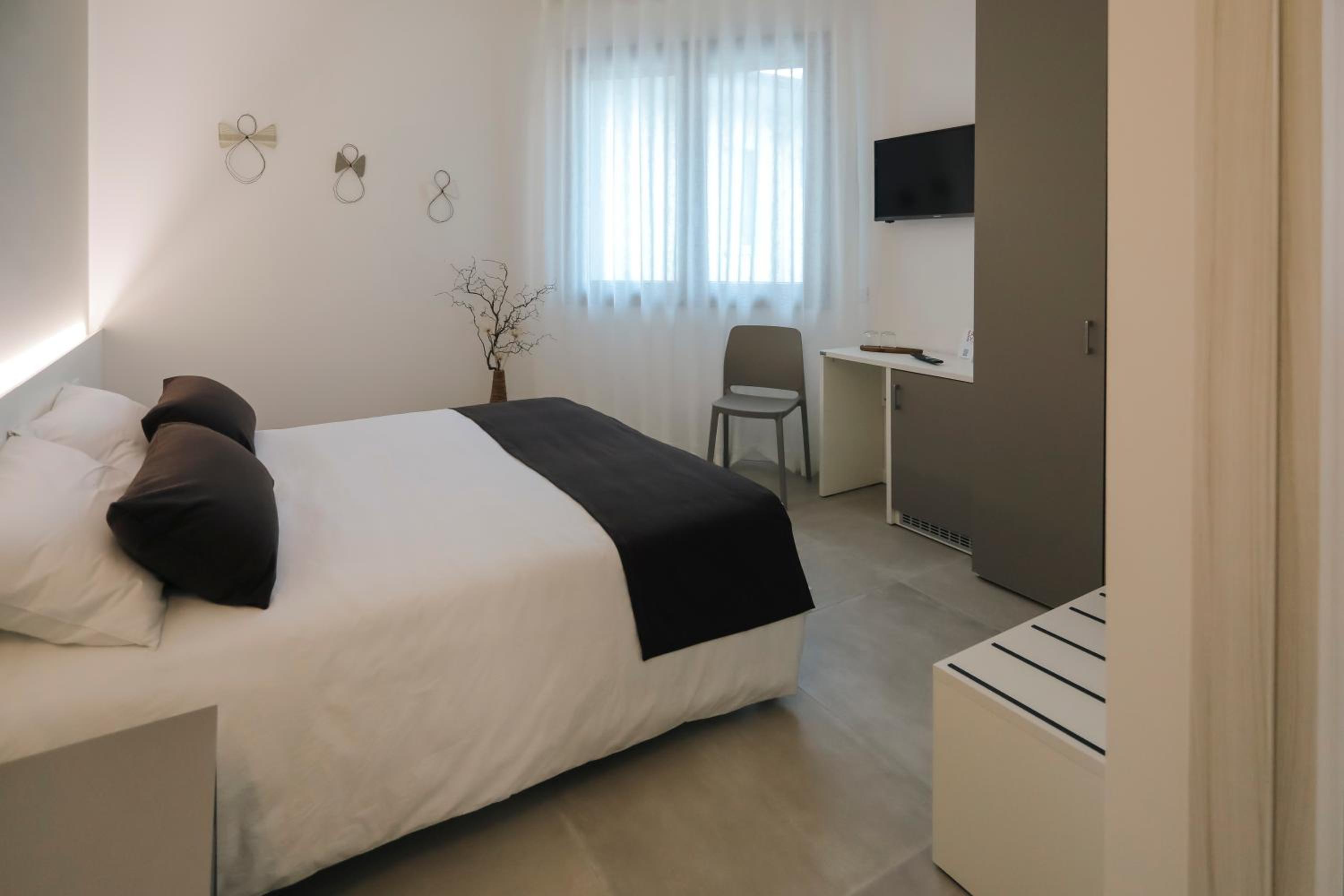 Double or Twin Room with Private Bathroom