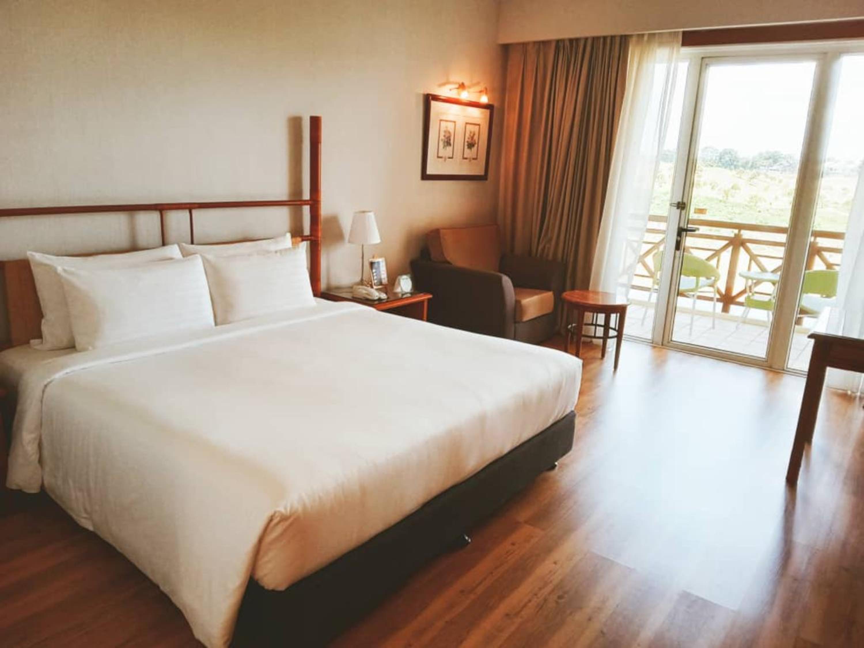 Deluxe Room - Photo 2