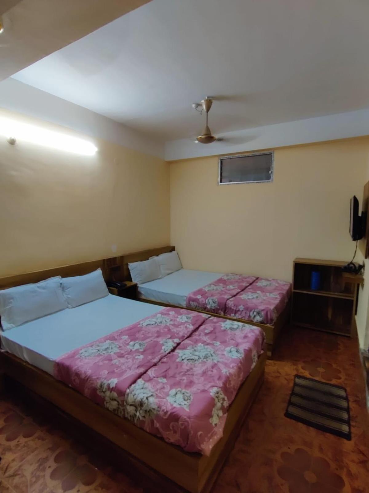 Quadruple Room with Bathroom