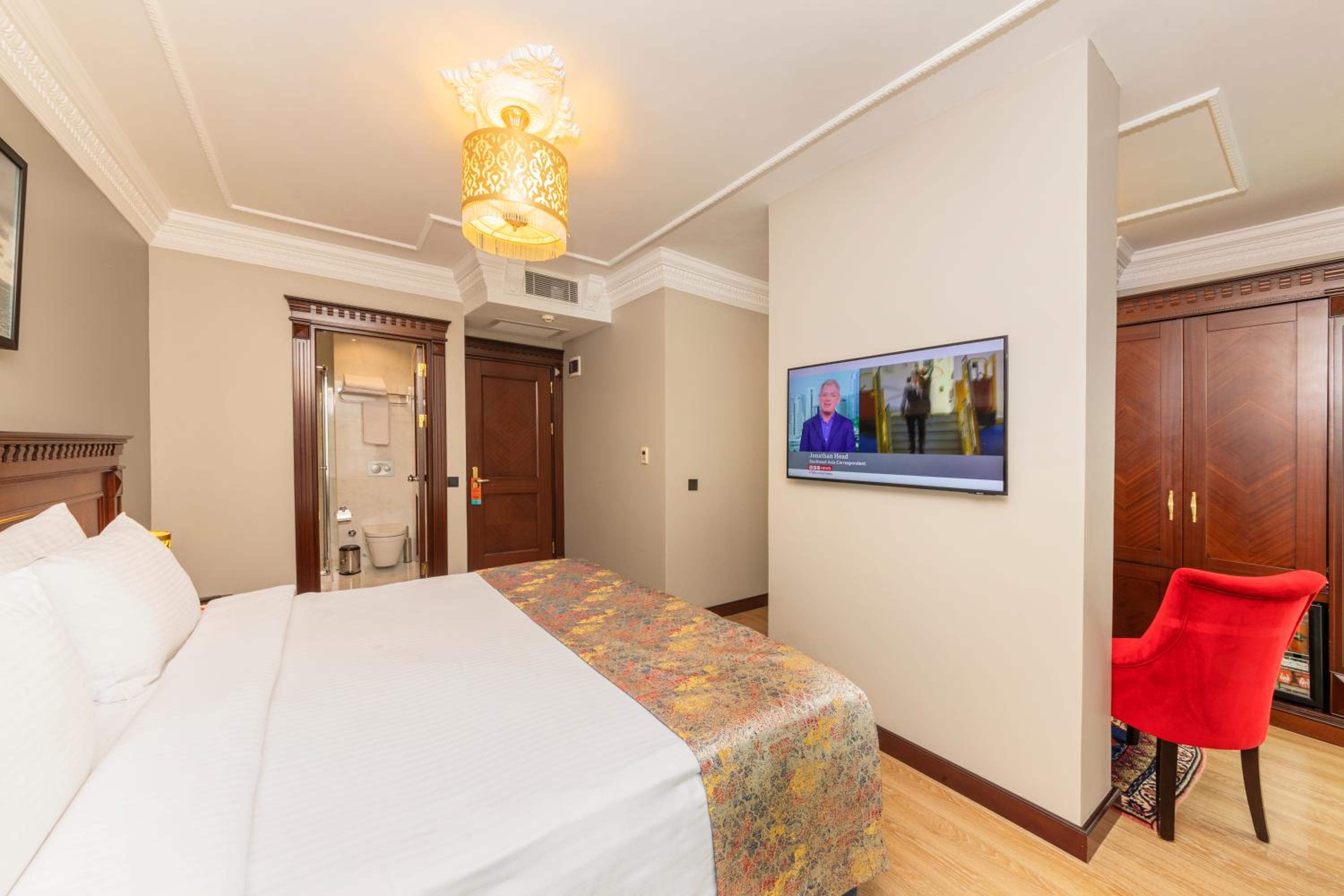 Deluxe Double Room photo 3