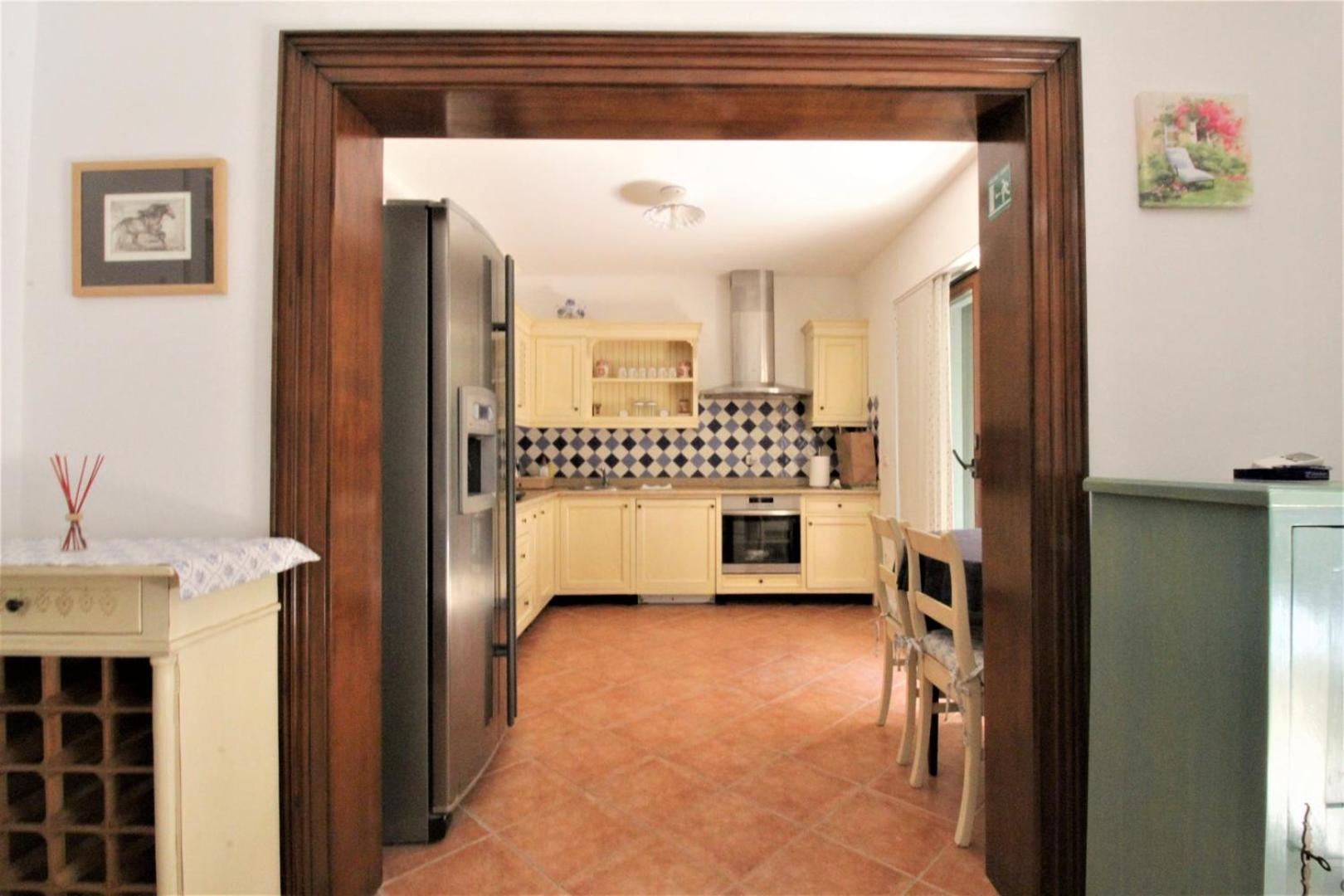 Apartment photo 2
