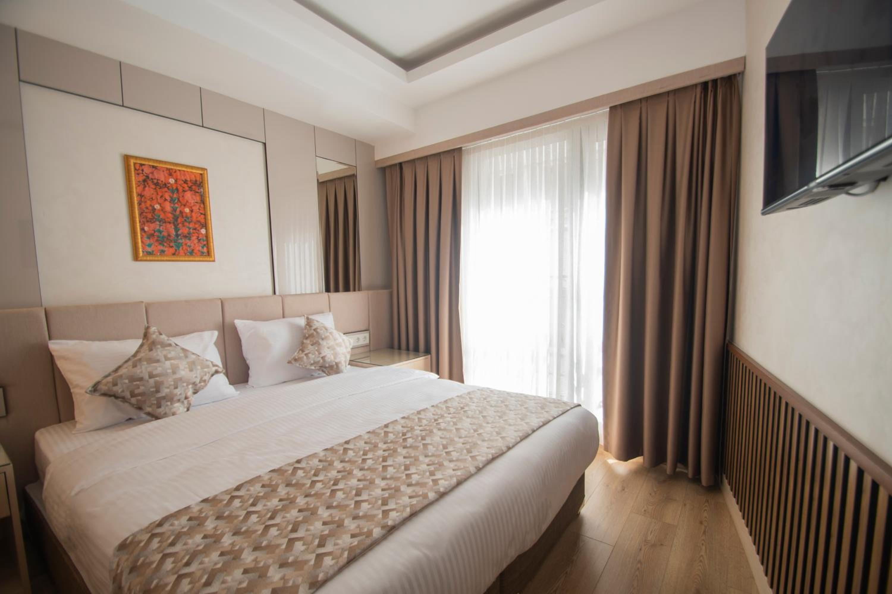 Budget Double Room photo 3