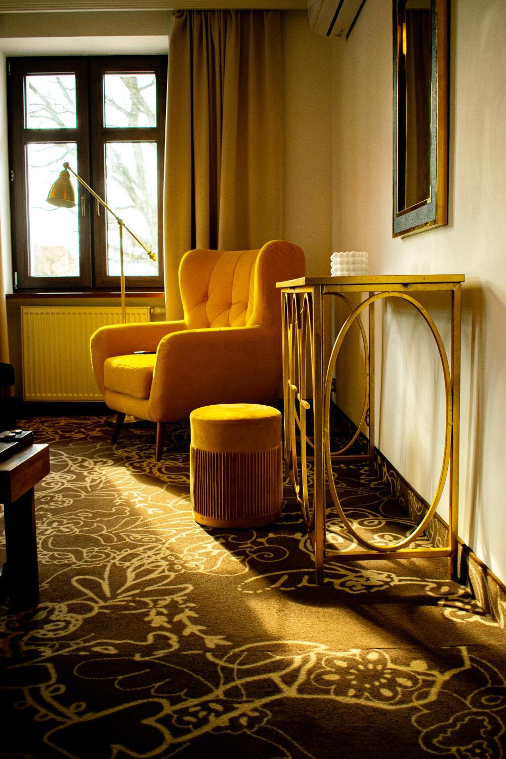 Standard Double Suite - Photo 10