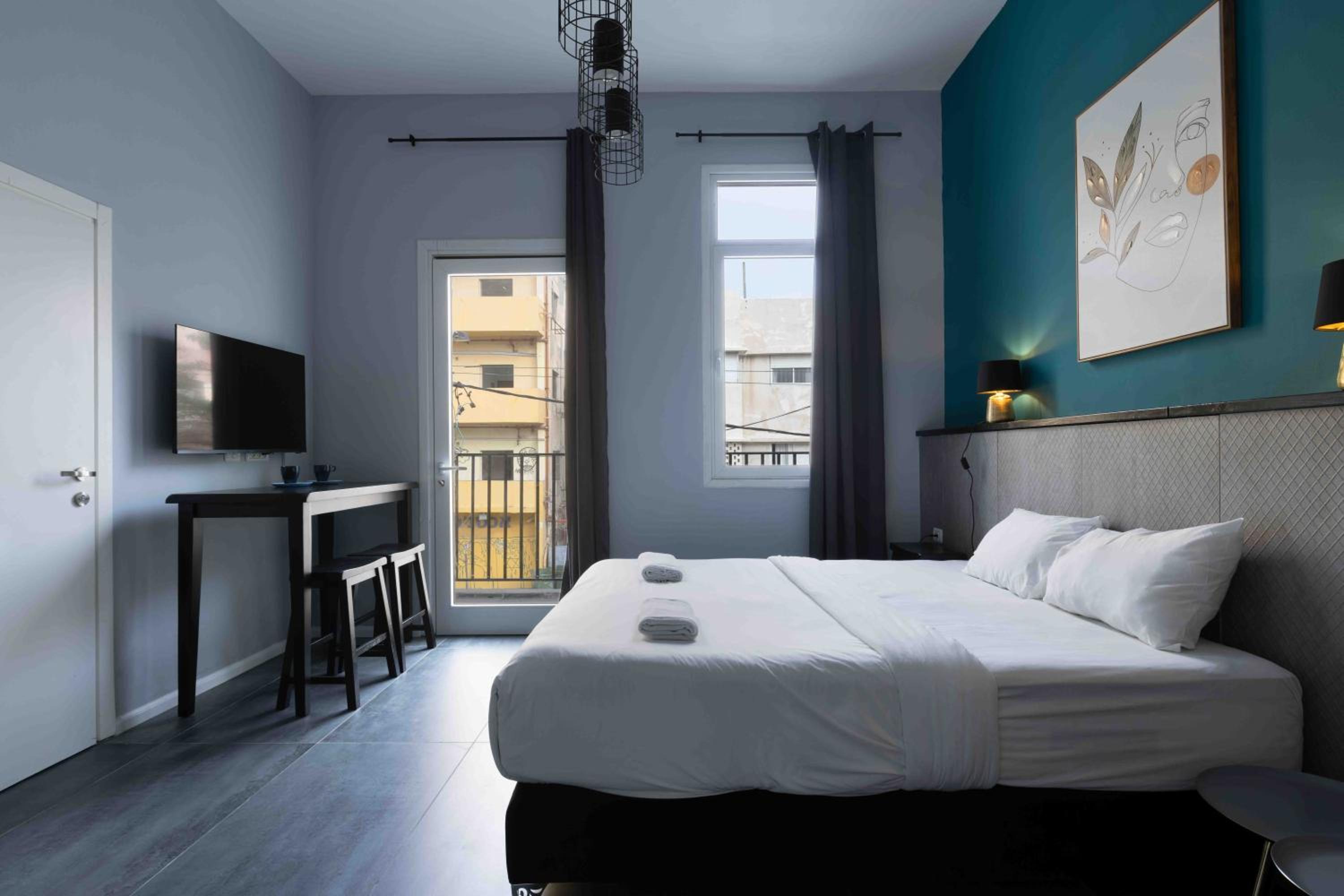 One-Bedroom Apartment - Photo 16