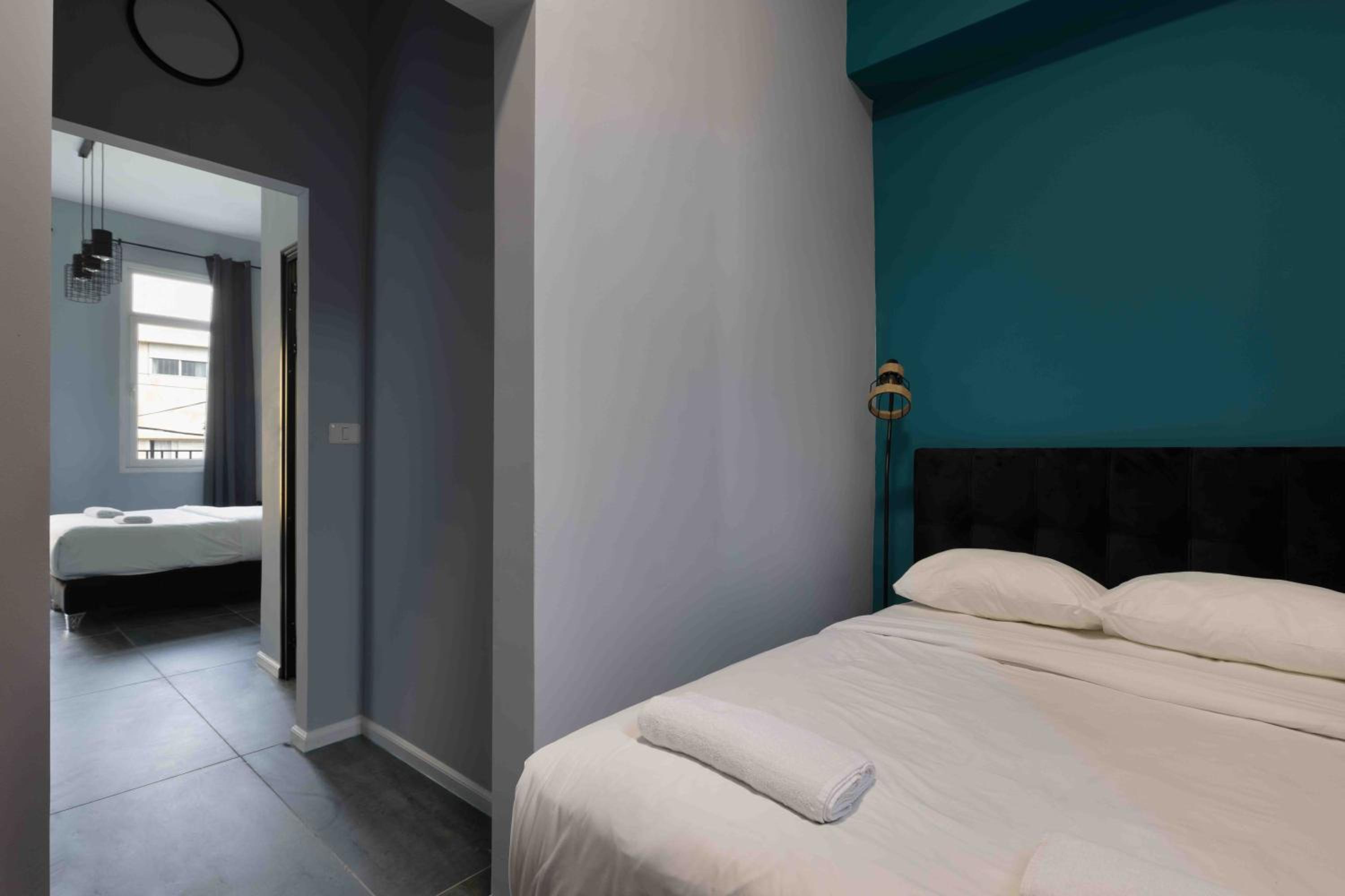 One-Bedroom Apartment - Photo 6