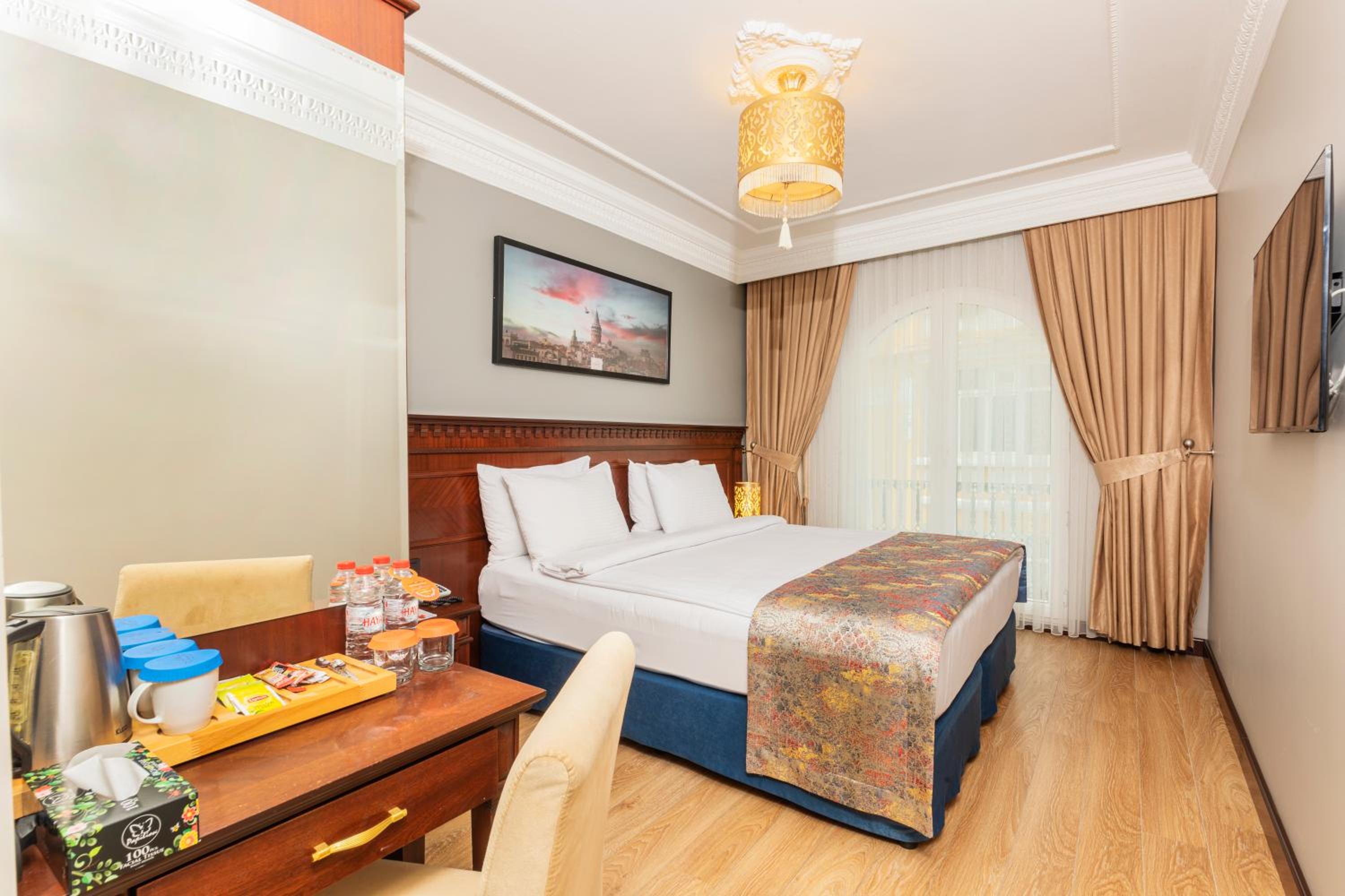 Standard Double or Twin Room photo 1