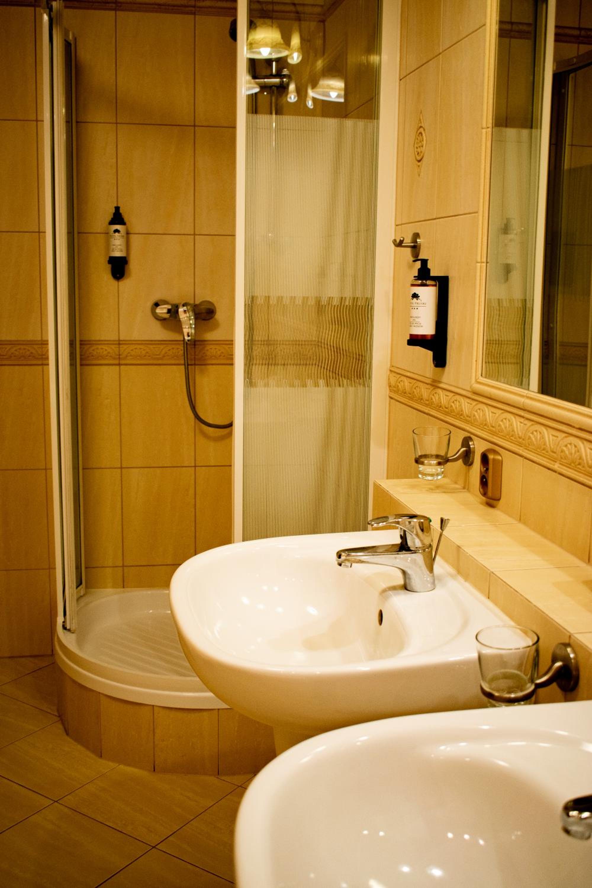 Standard Double Suite - Photo 12