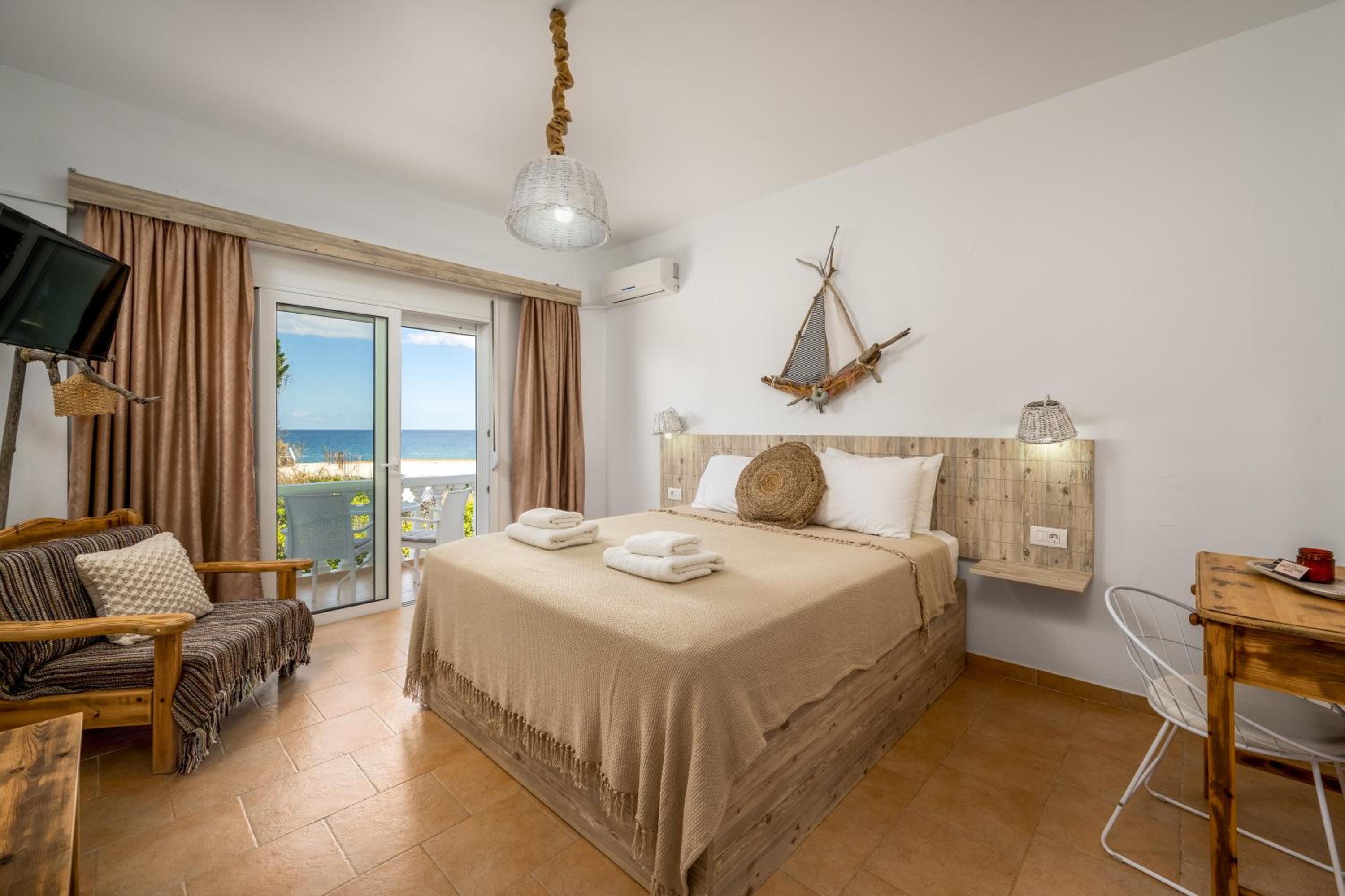 Double or Twin Room with Sea View