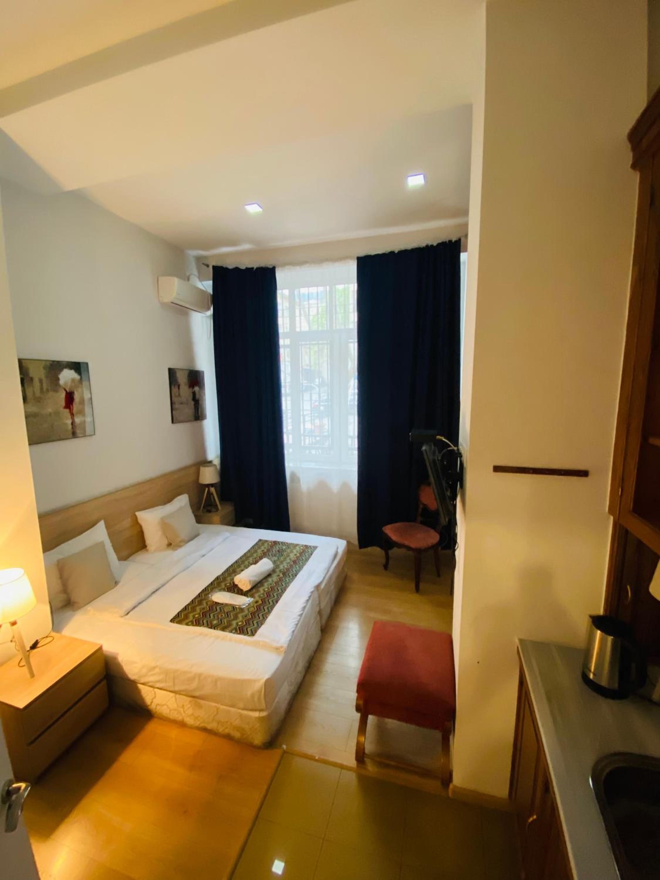 Studio Apartment photo 3