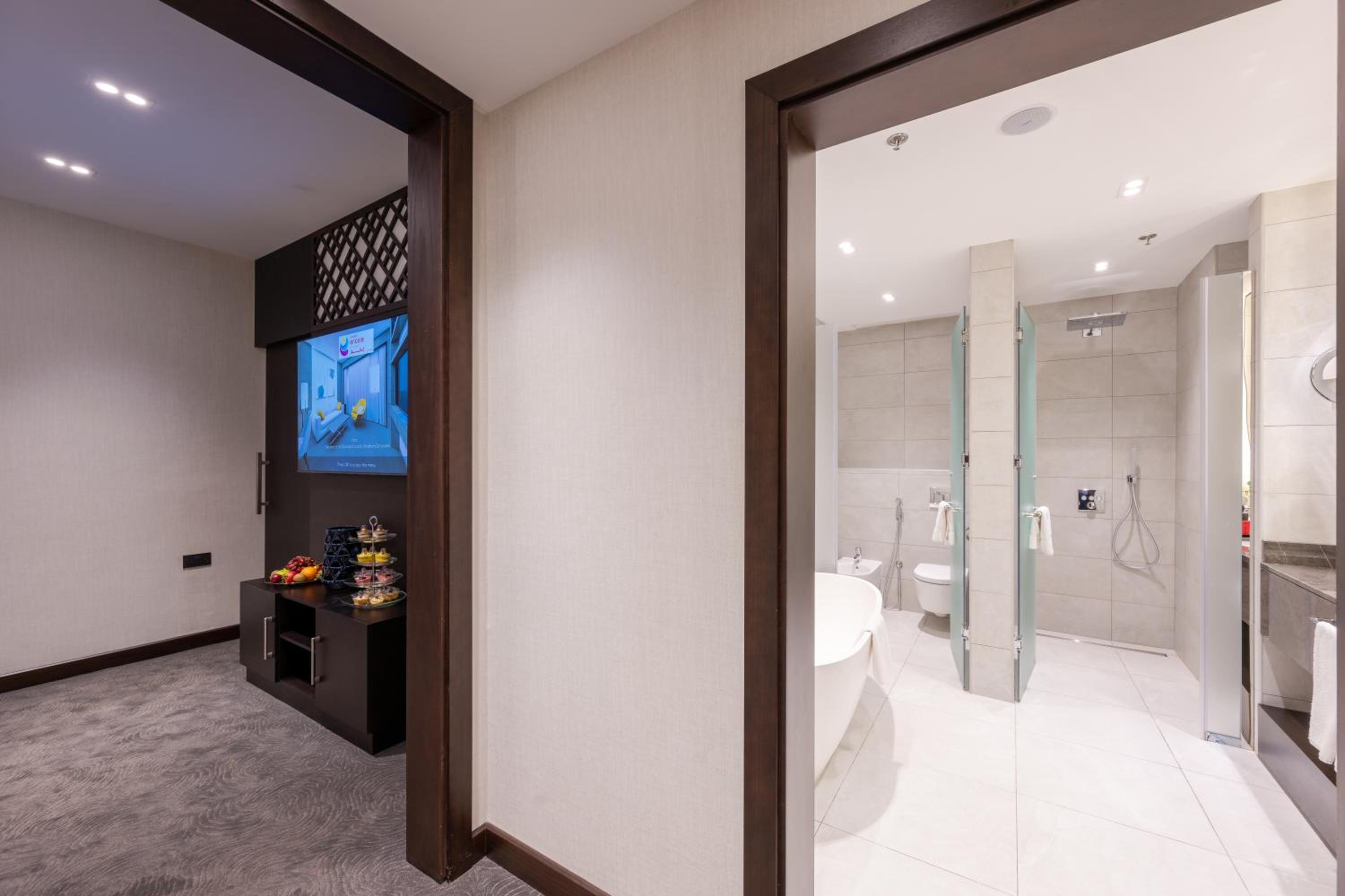 Diplomatic Suite - Photo 5