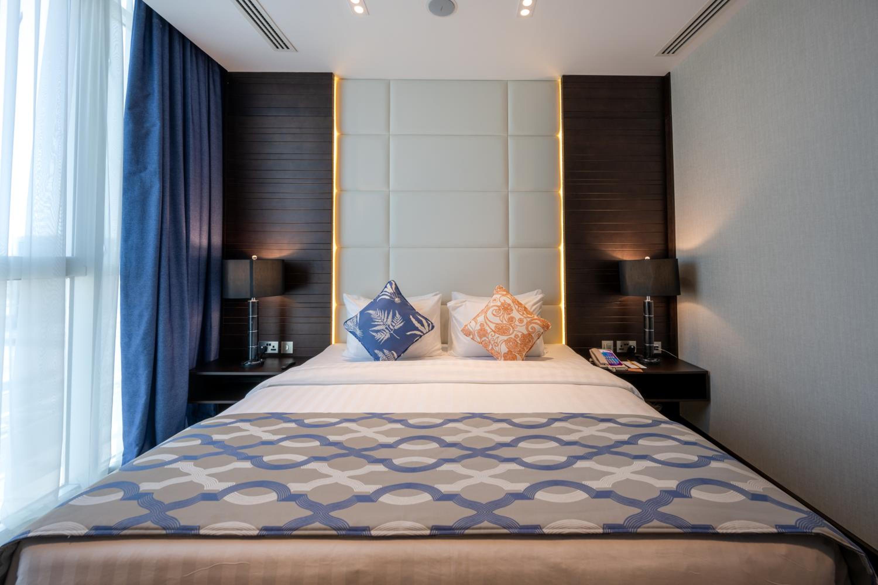 Diplomatic Suite - Photo 6