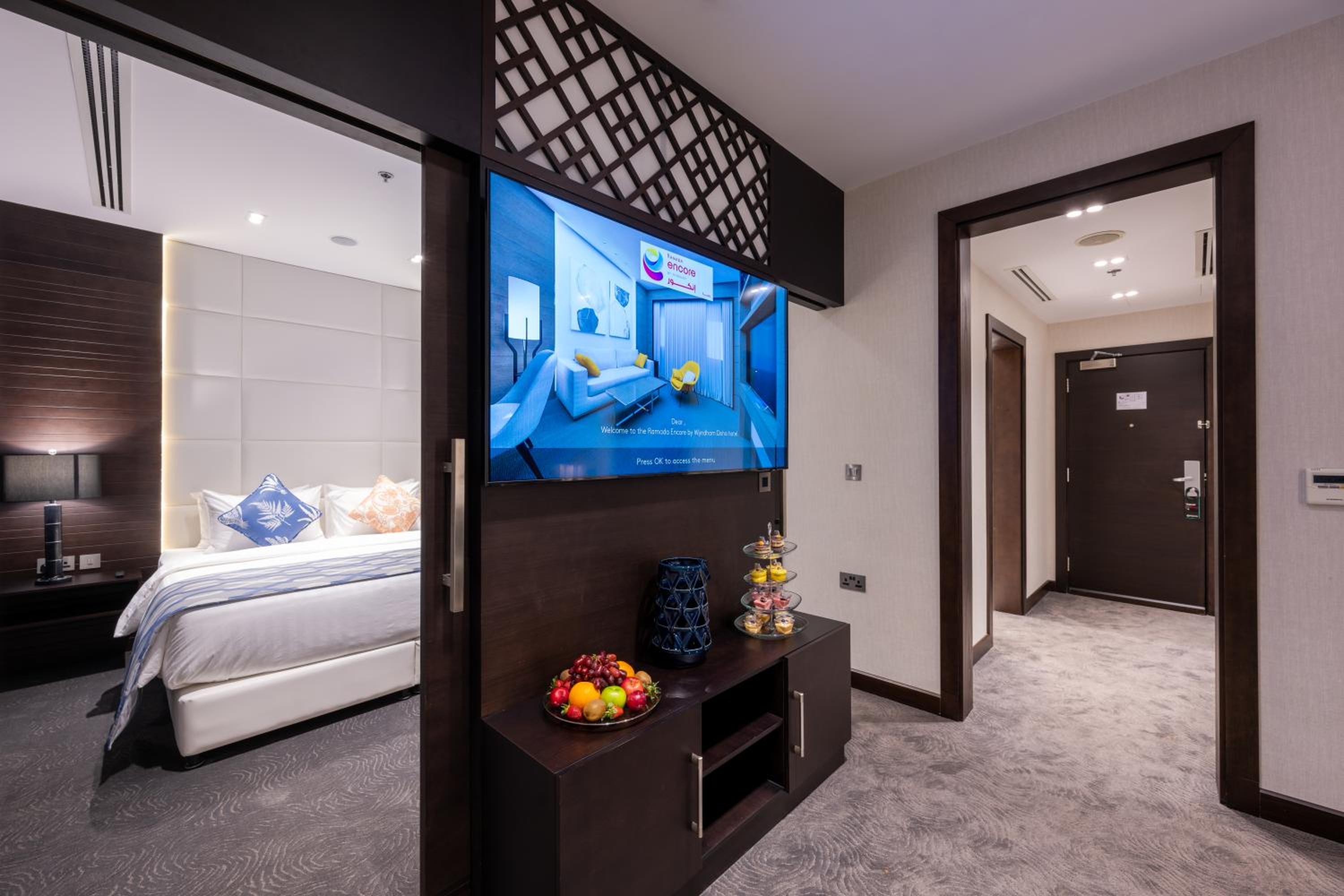 Diplomatic Suite - Photo 21