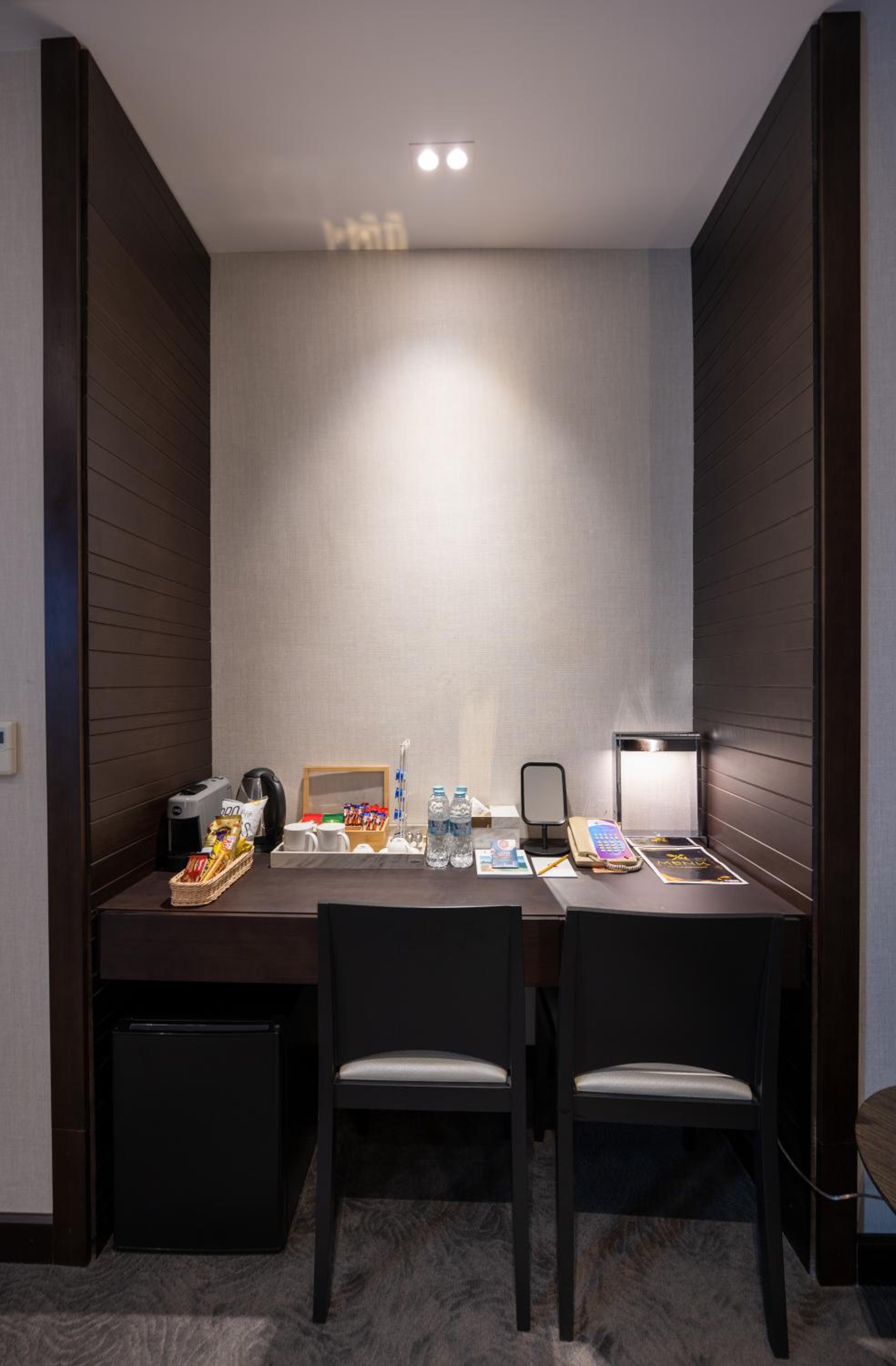 Diplomatic Suite - Photo 24