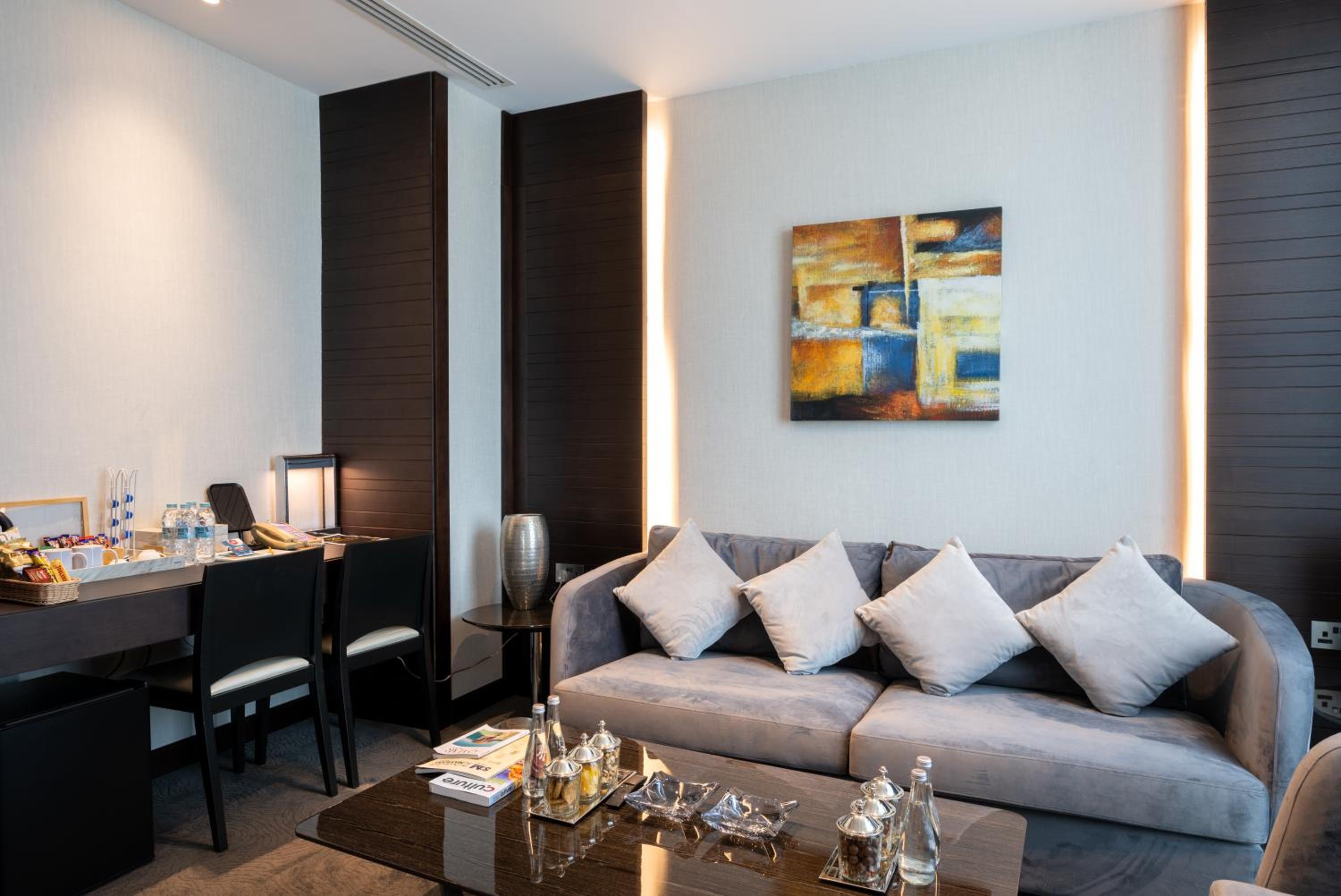 Diplomatic Suite - Photo 19