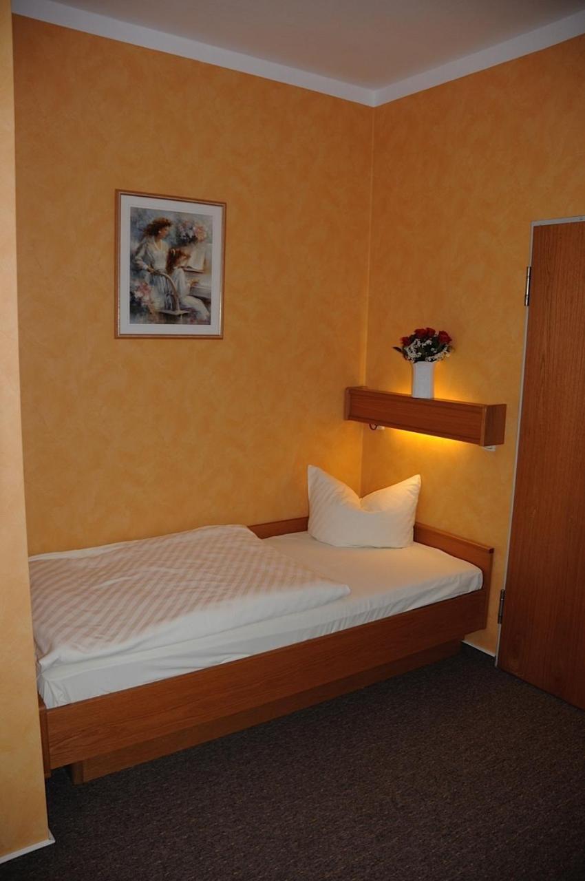 Single Room photo 2
