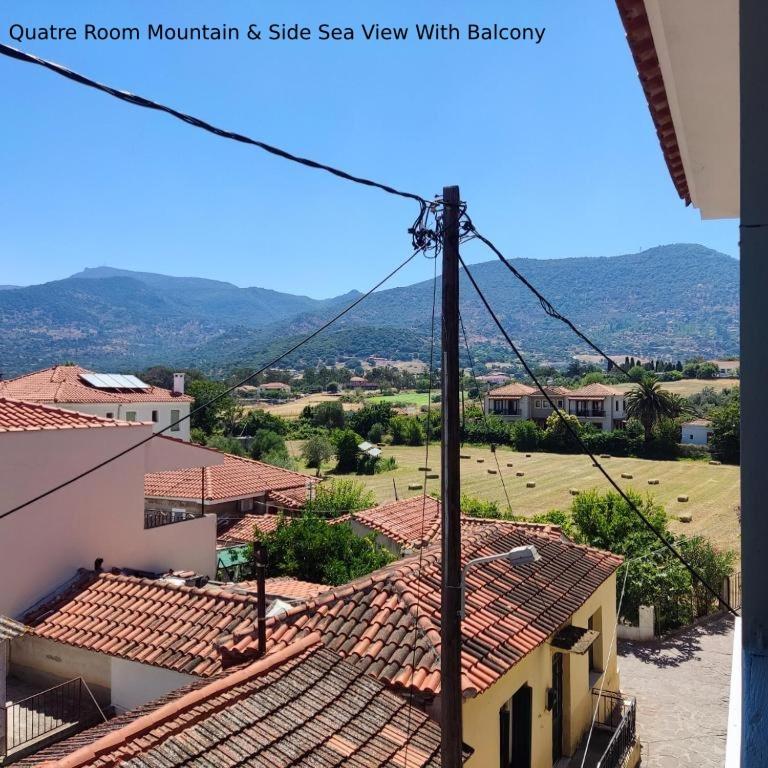 Quadruple Room with Mountain View photo 3