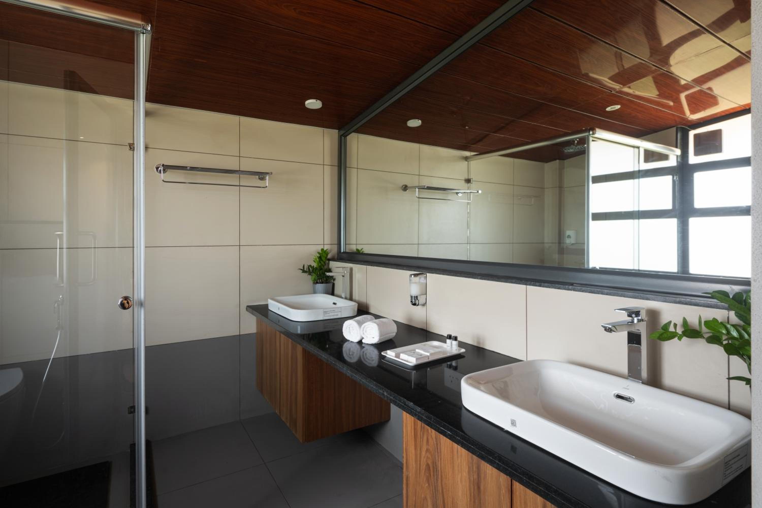 Villa with Private Pool - Photo 10