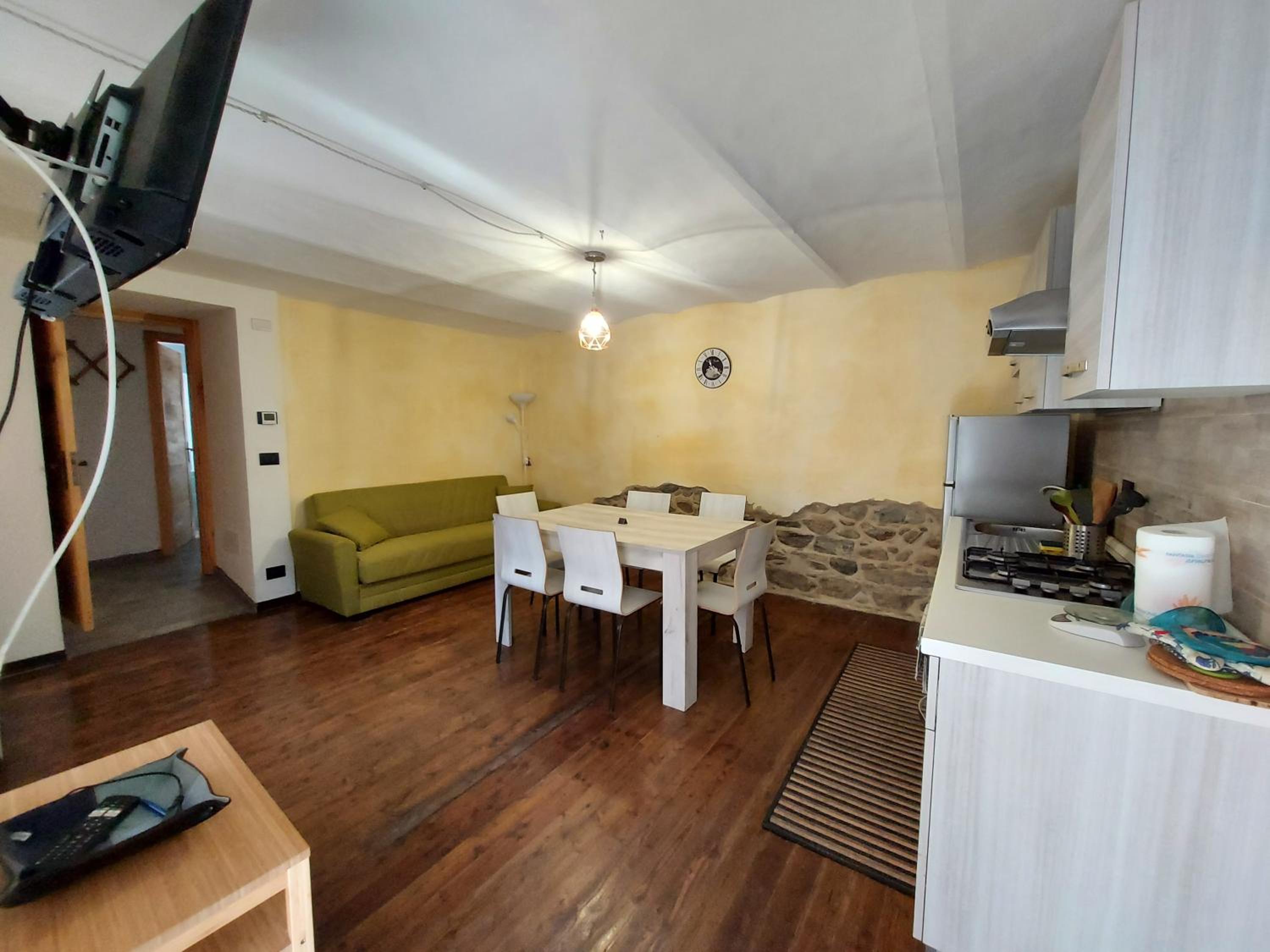 Two-Bedroom Apartment - Photo 17