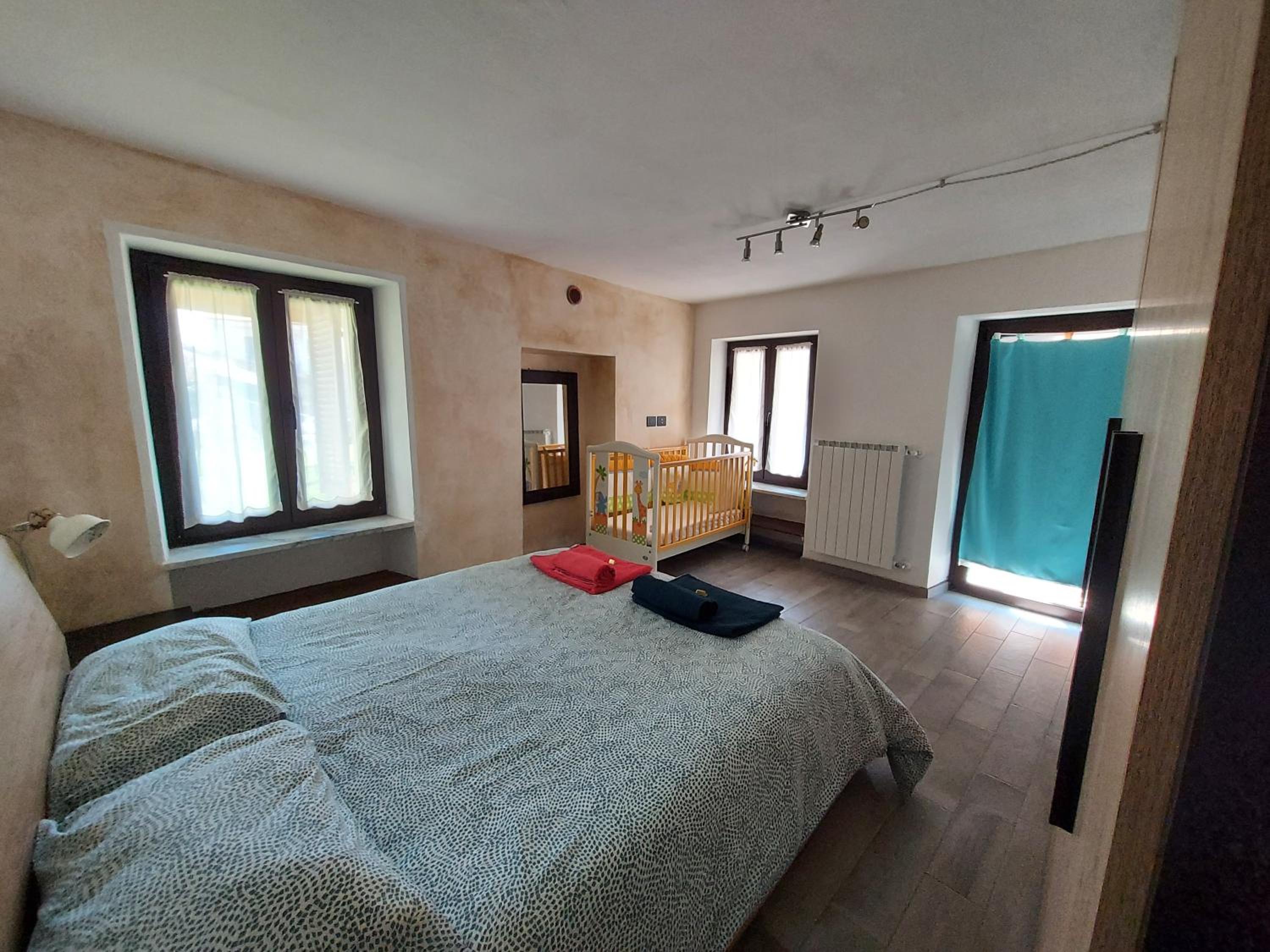 Two-Bedroom Apartment - Photo 7