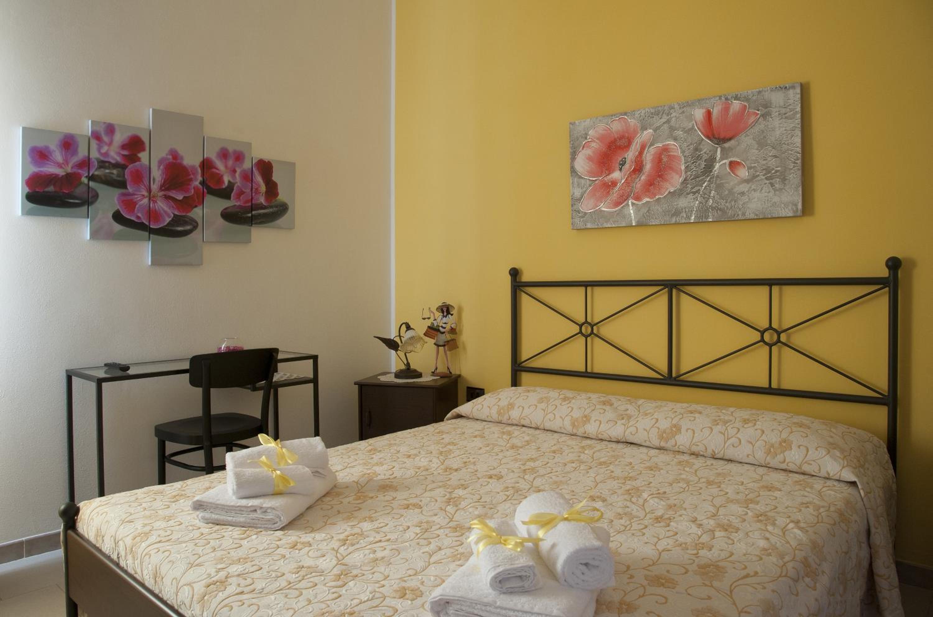 Double Room with Private Bathroom photo 1