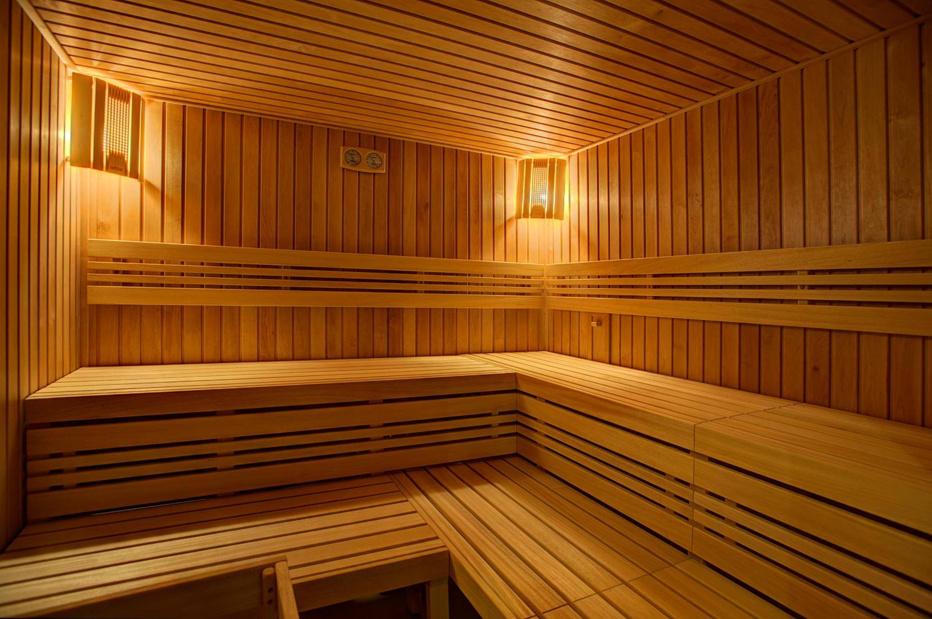 Double room with dinner and hourly entrance to the sauna world photo 3