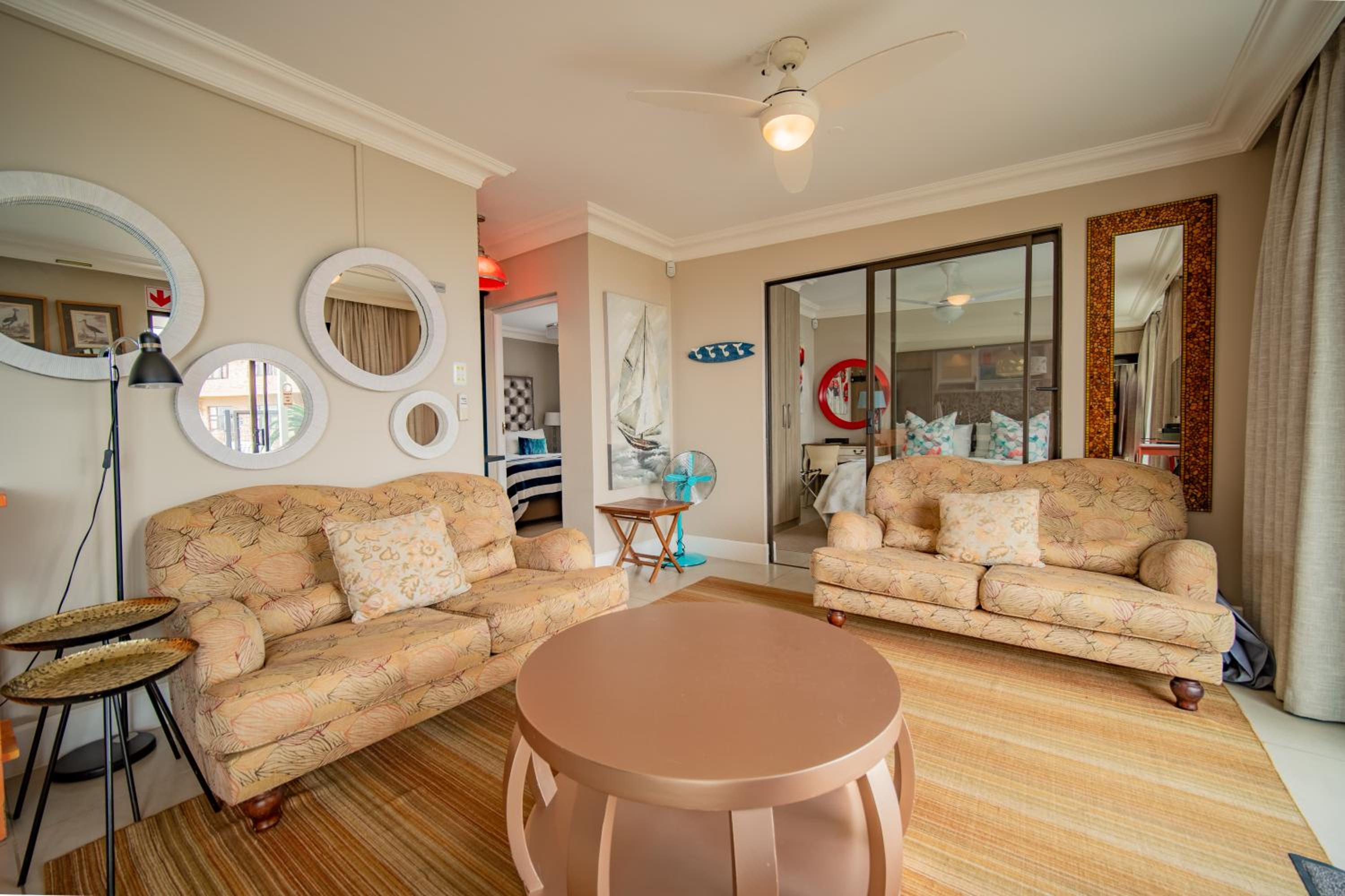 Two-Bedroom Suite - Photo 4