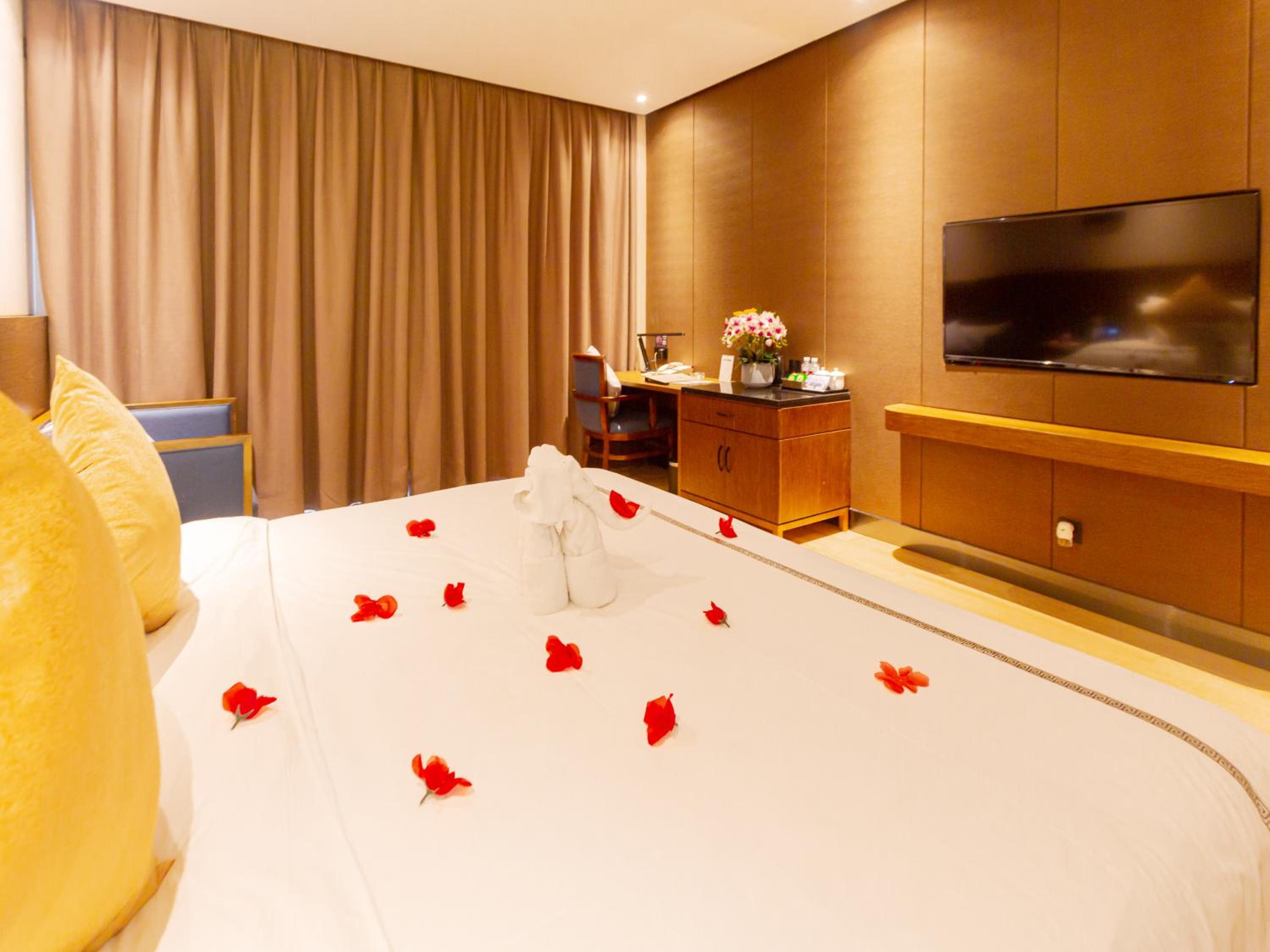 Elegant King Room