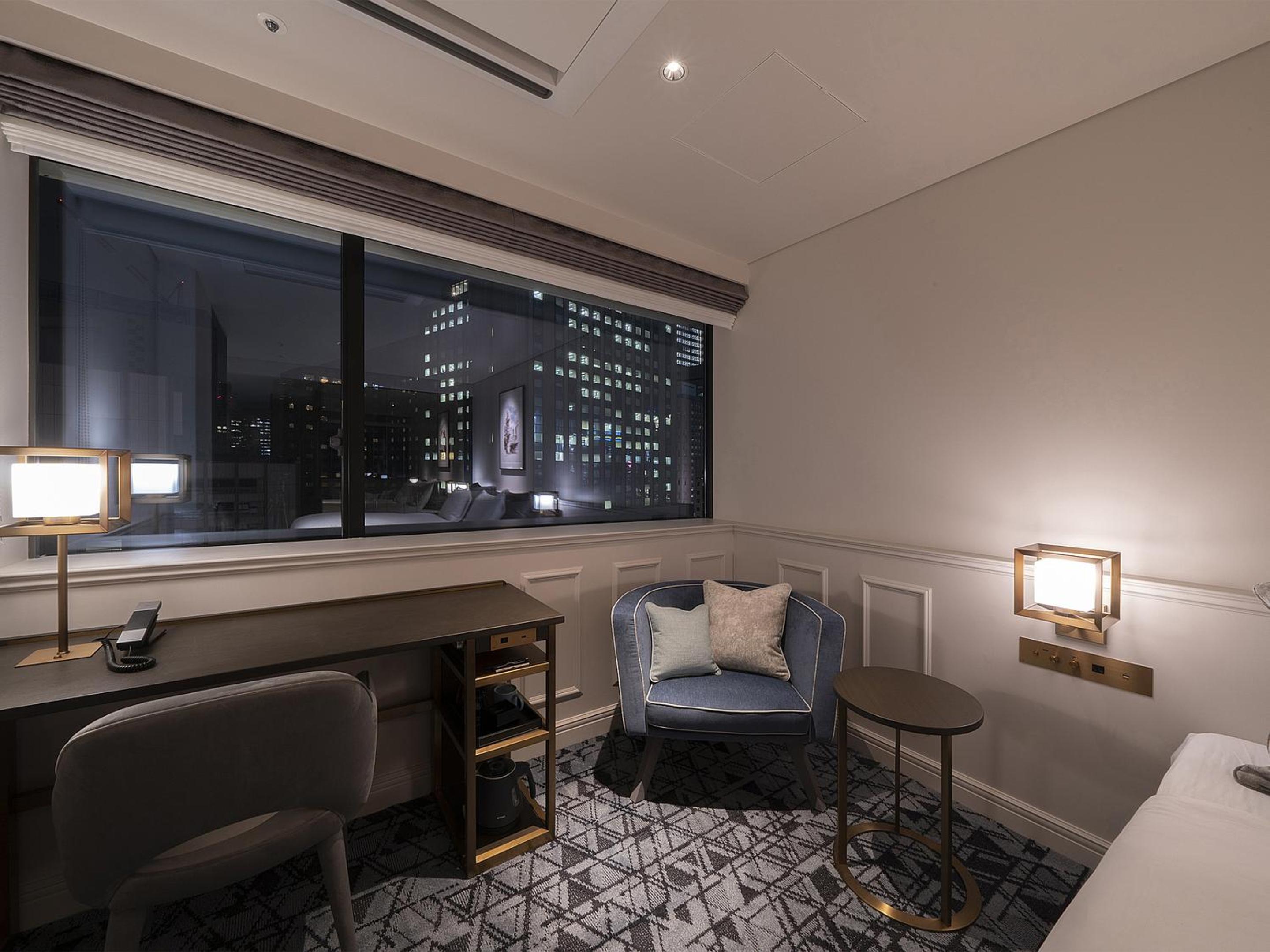 Twin Room - Non-Smoking photo 2