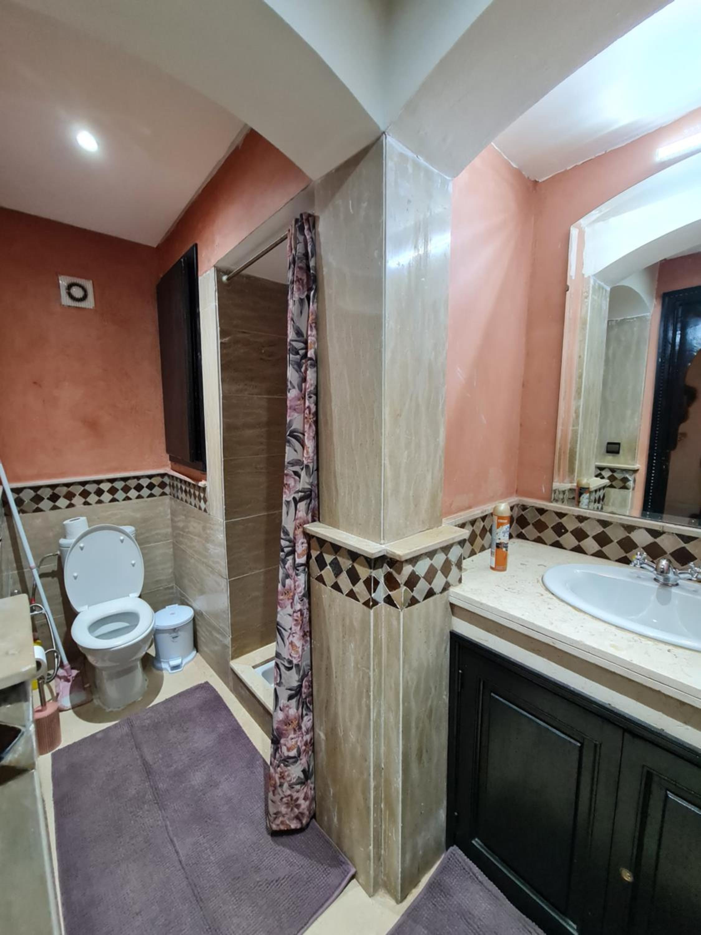 One-Bedroom Apartment - Photo 9