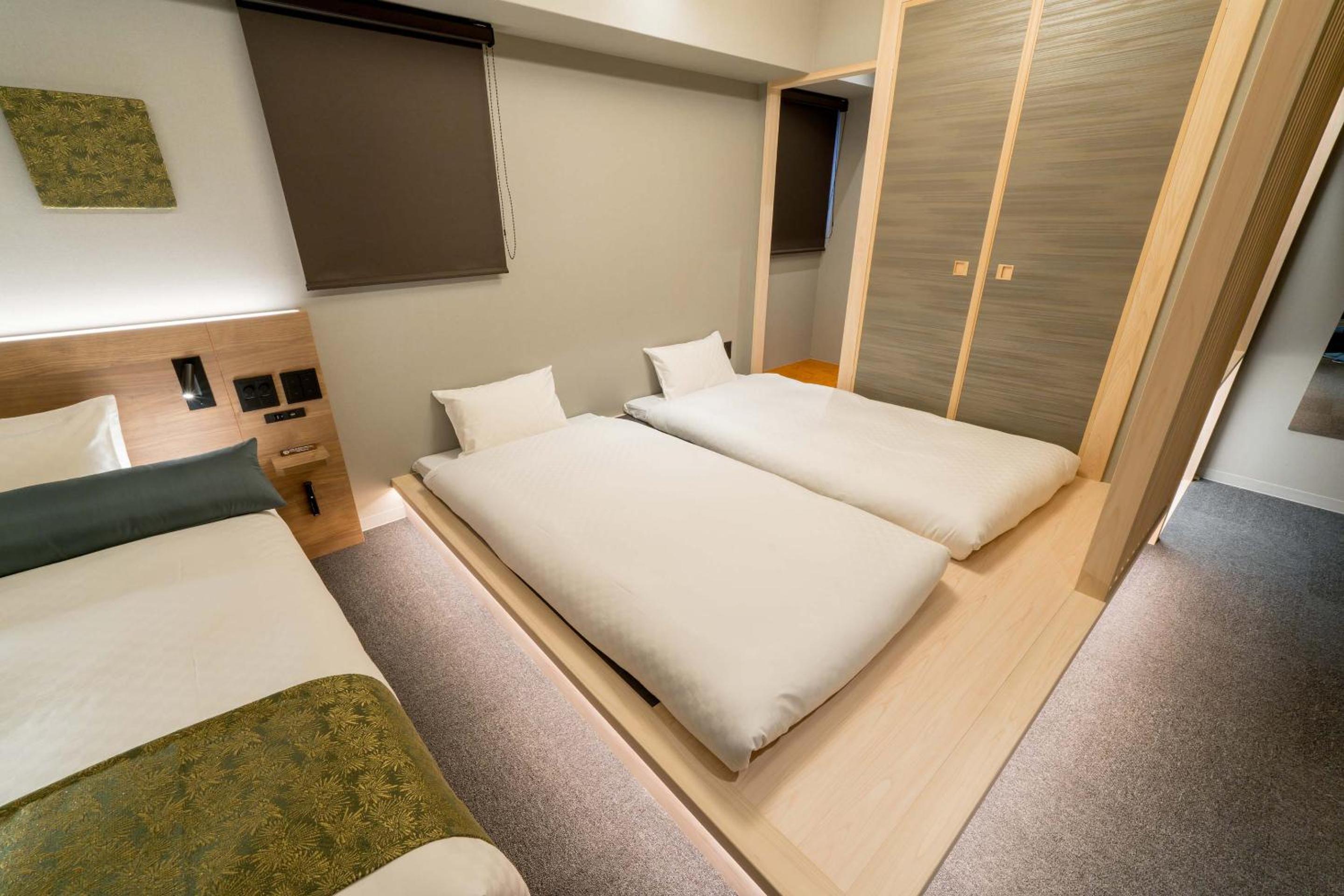 Deluxe Japanese Room - Photo 8