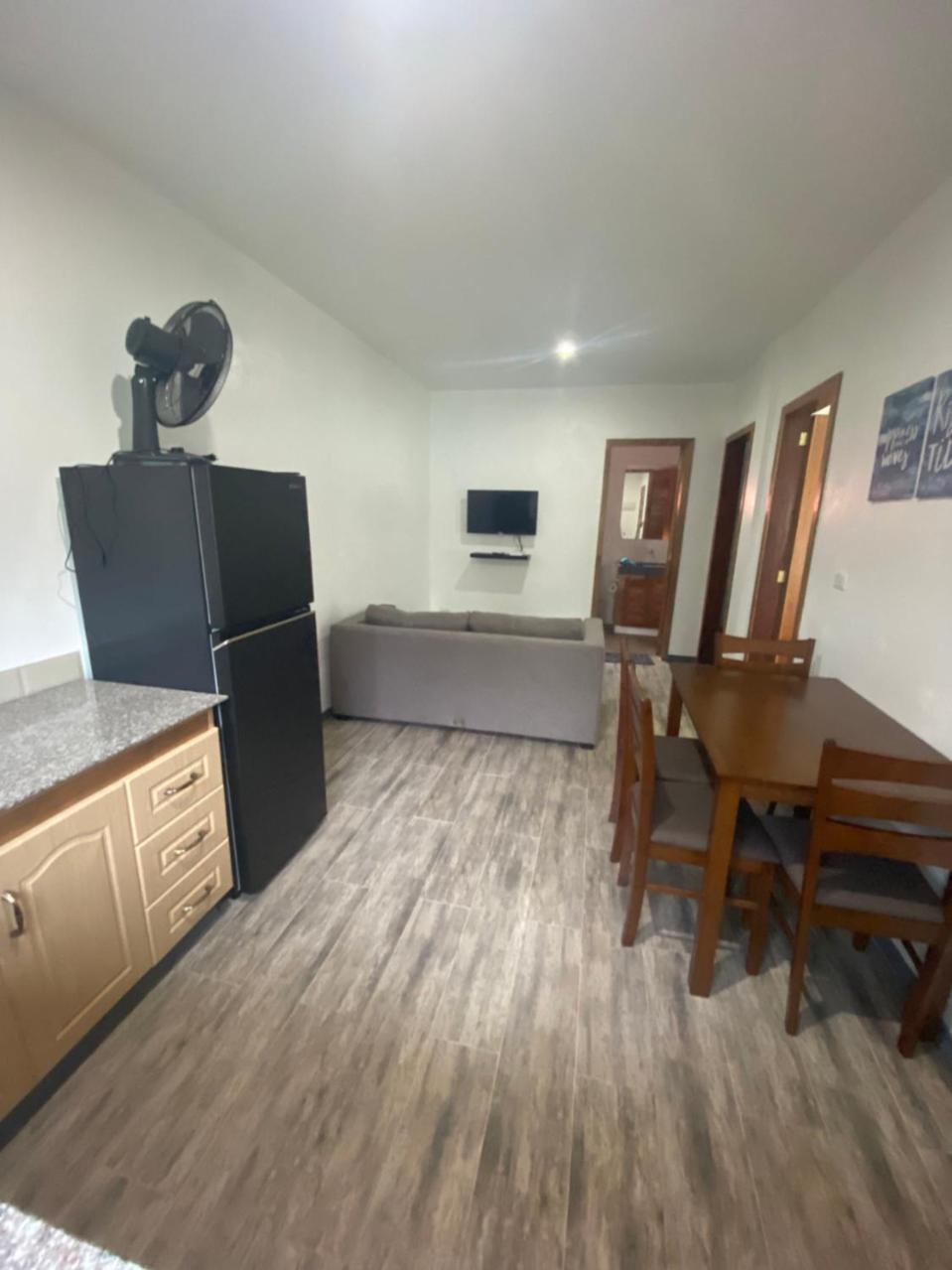 Family Room - Photo 2