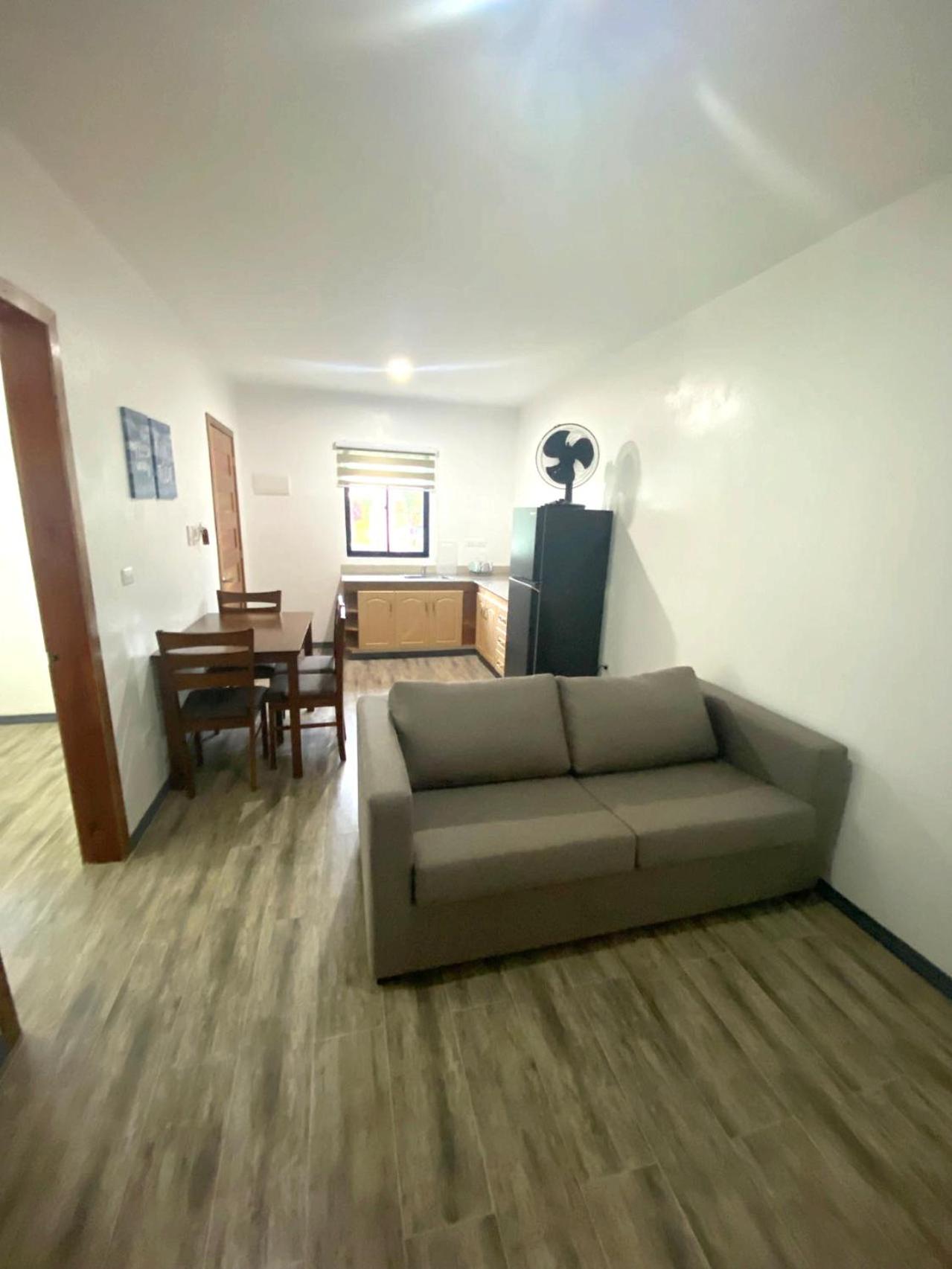 Family Room - Photo 3
