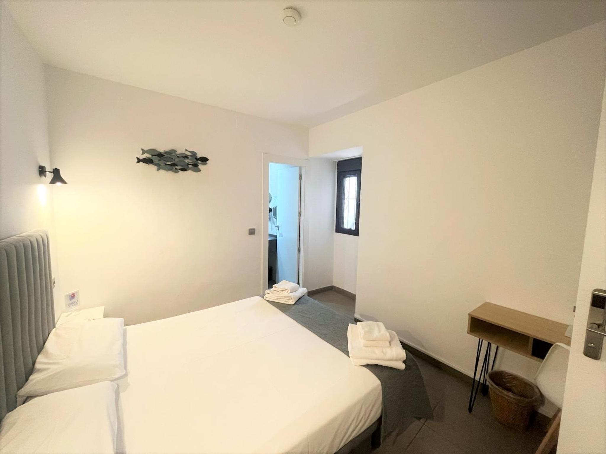 Economy Double Room photo 2