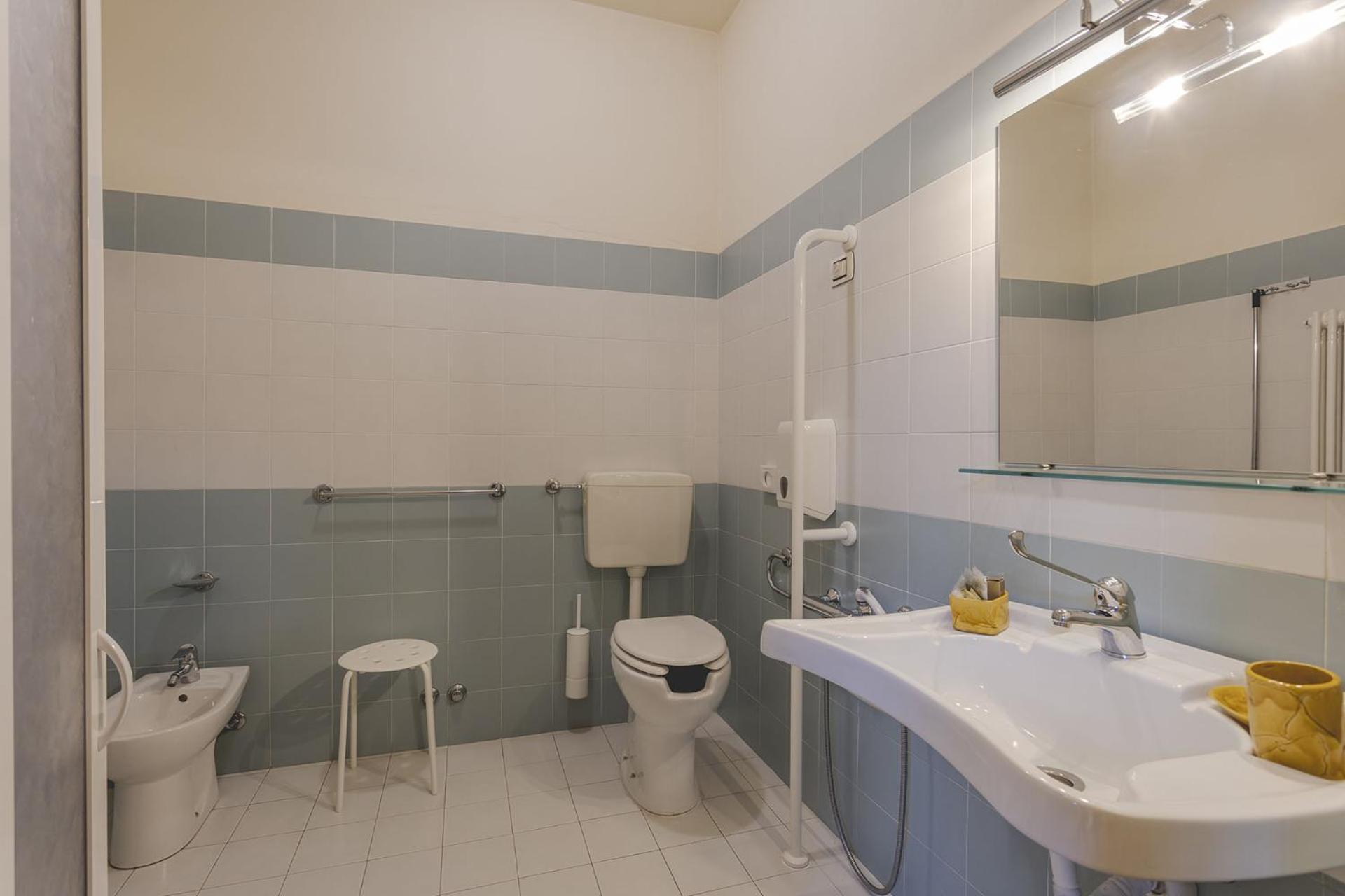 Standard Twin Room photo 2