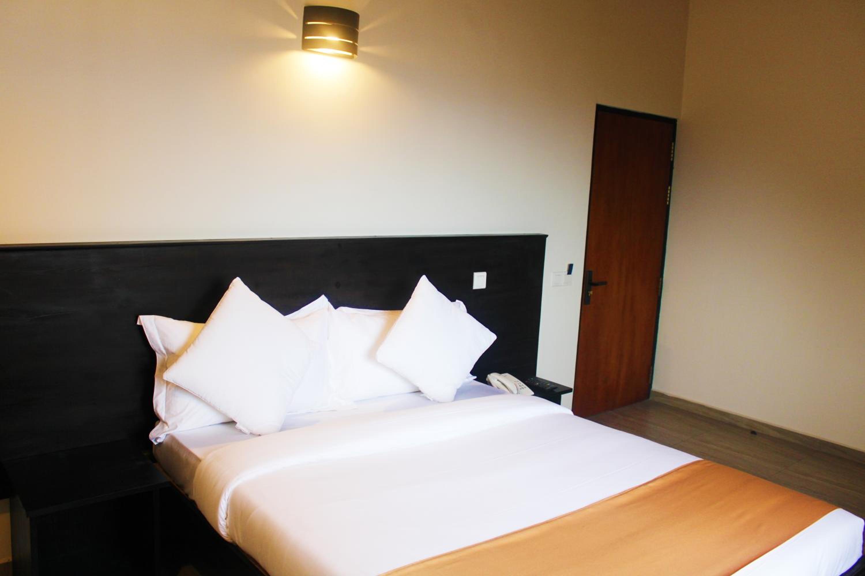Deluxe Double Room - Photo 2