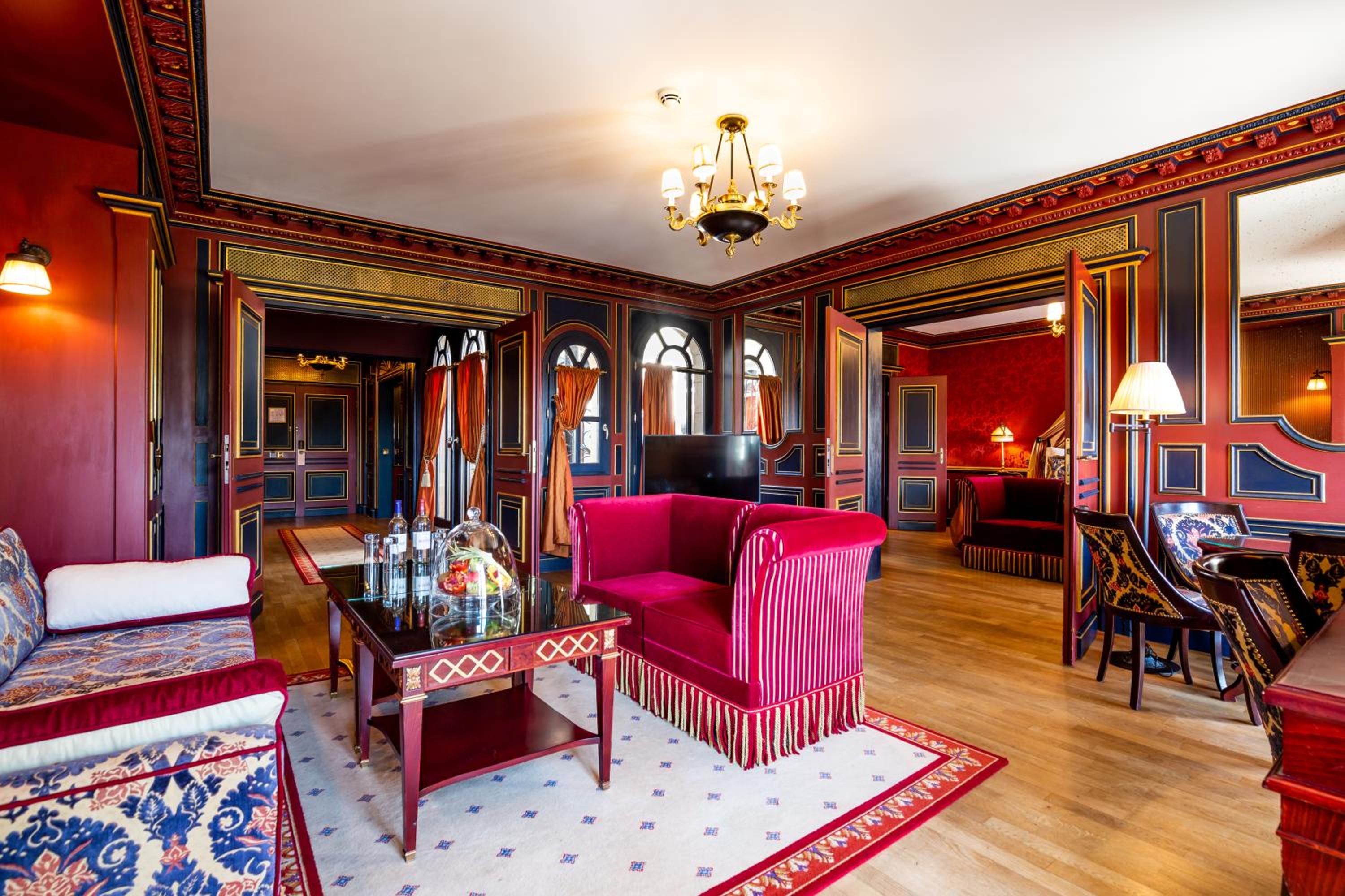 Royal Suite - Photo 3