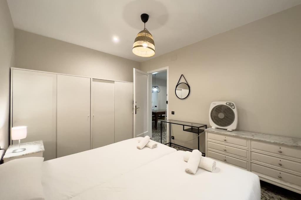Three-Bedroom Apartment photo 2
