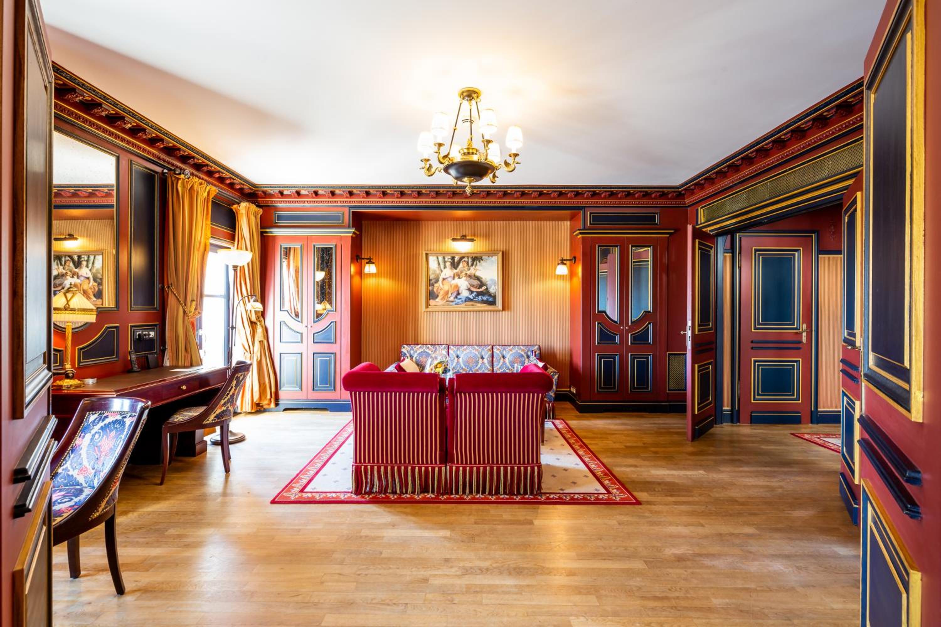 Royal Suite - Photo 5