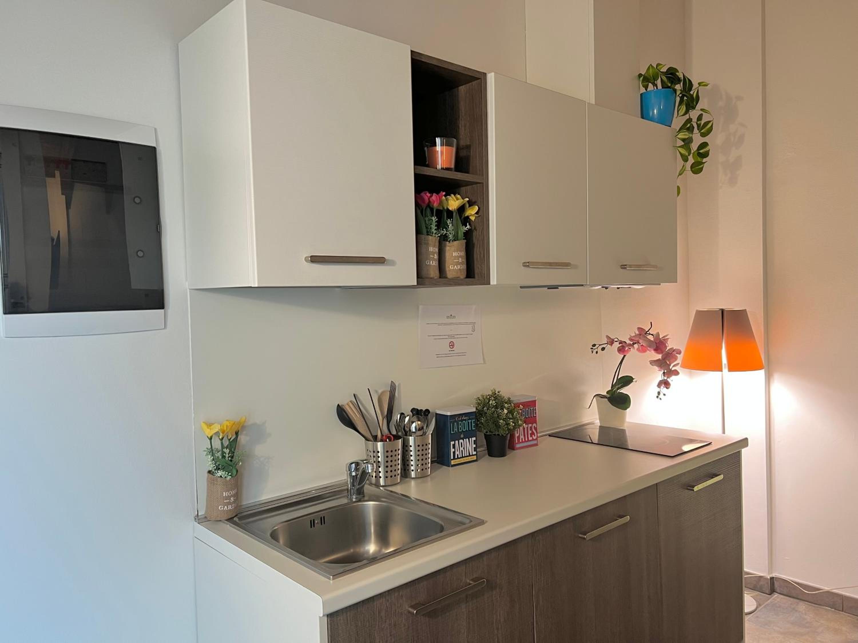 One-Bedroom Apartment - Photo 24