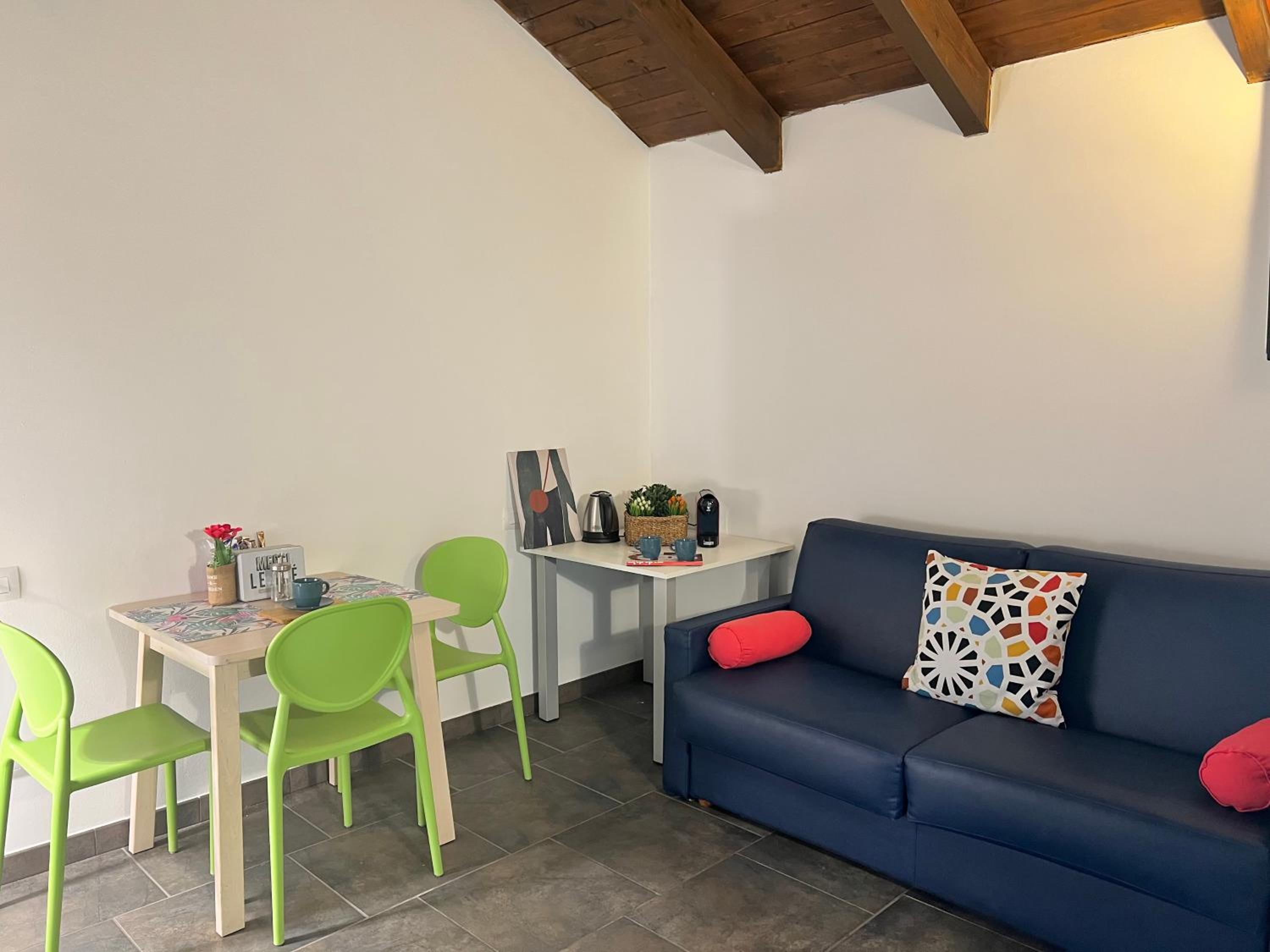 One-Bedroom Apartment - Photo 1