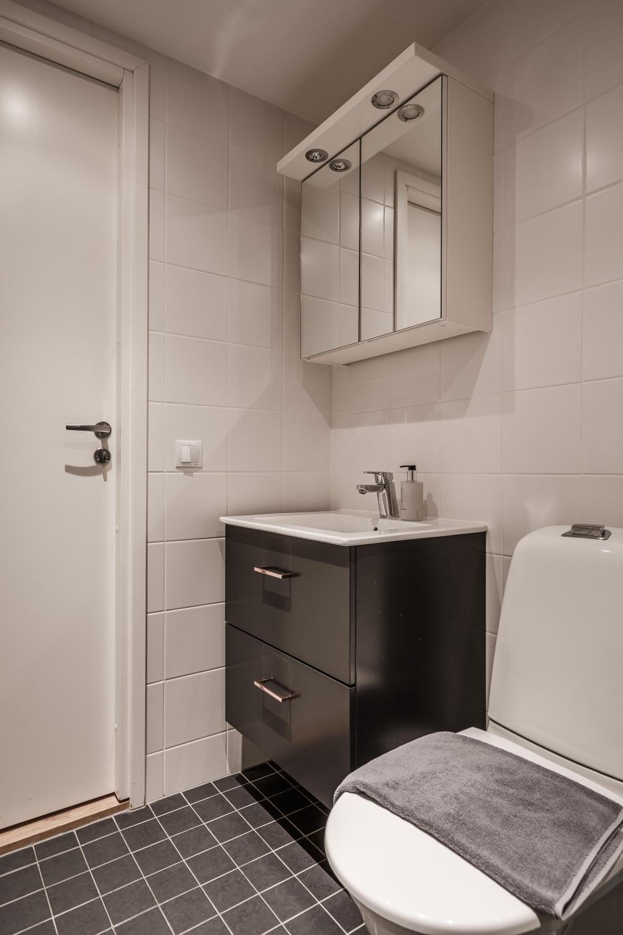 Apartment With Balcony - Economy - Photo 4