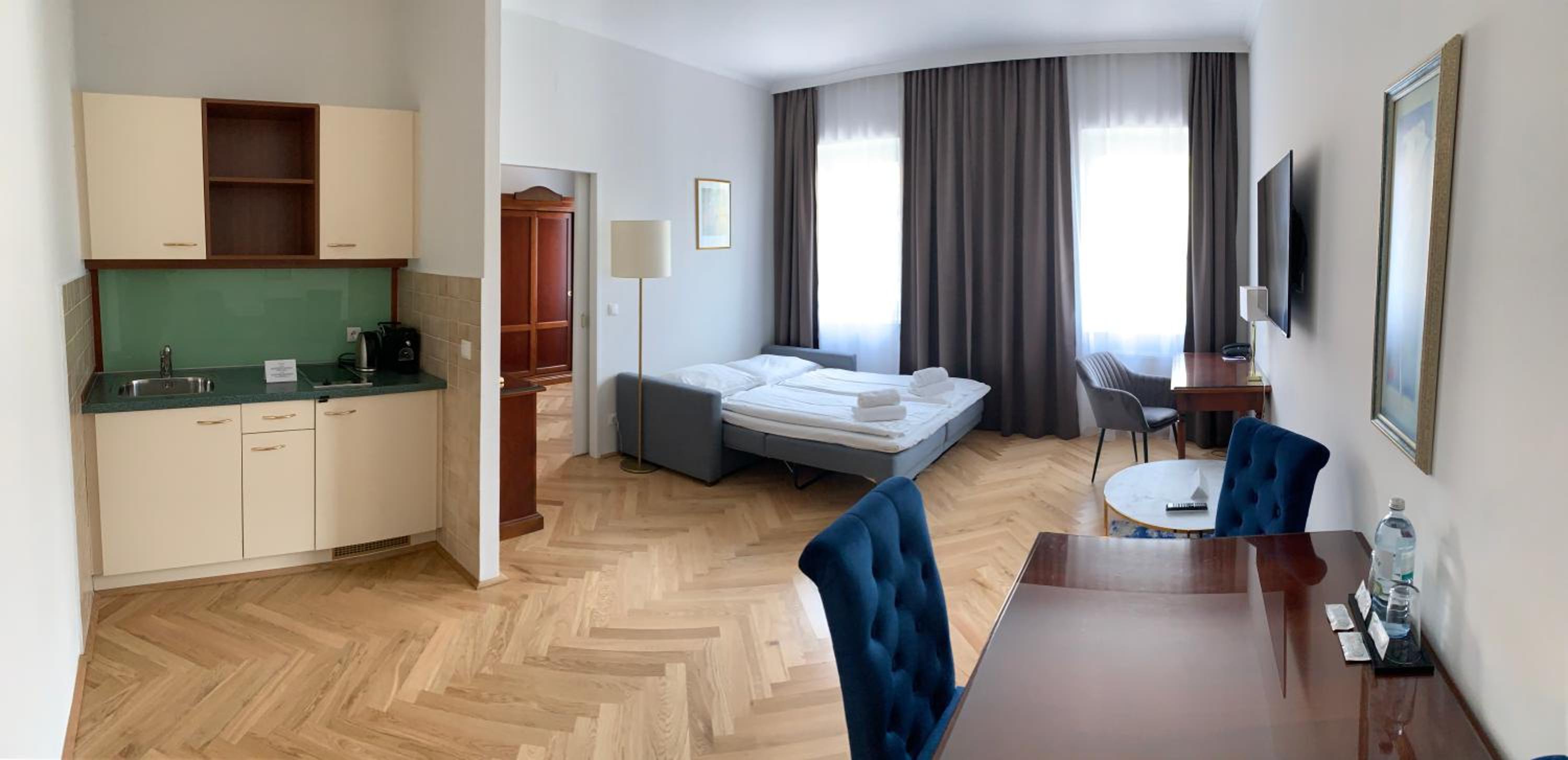 Superior One Bedroom Apartment