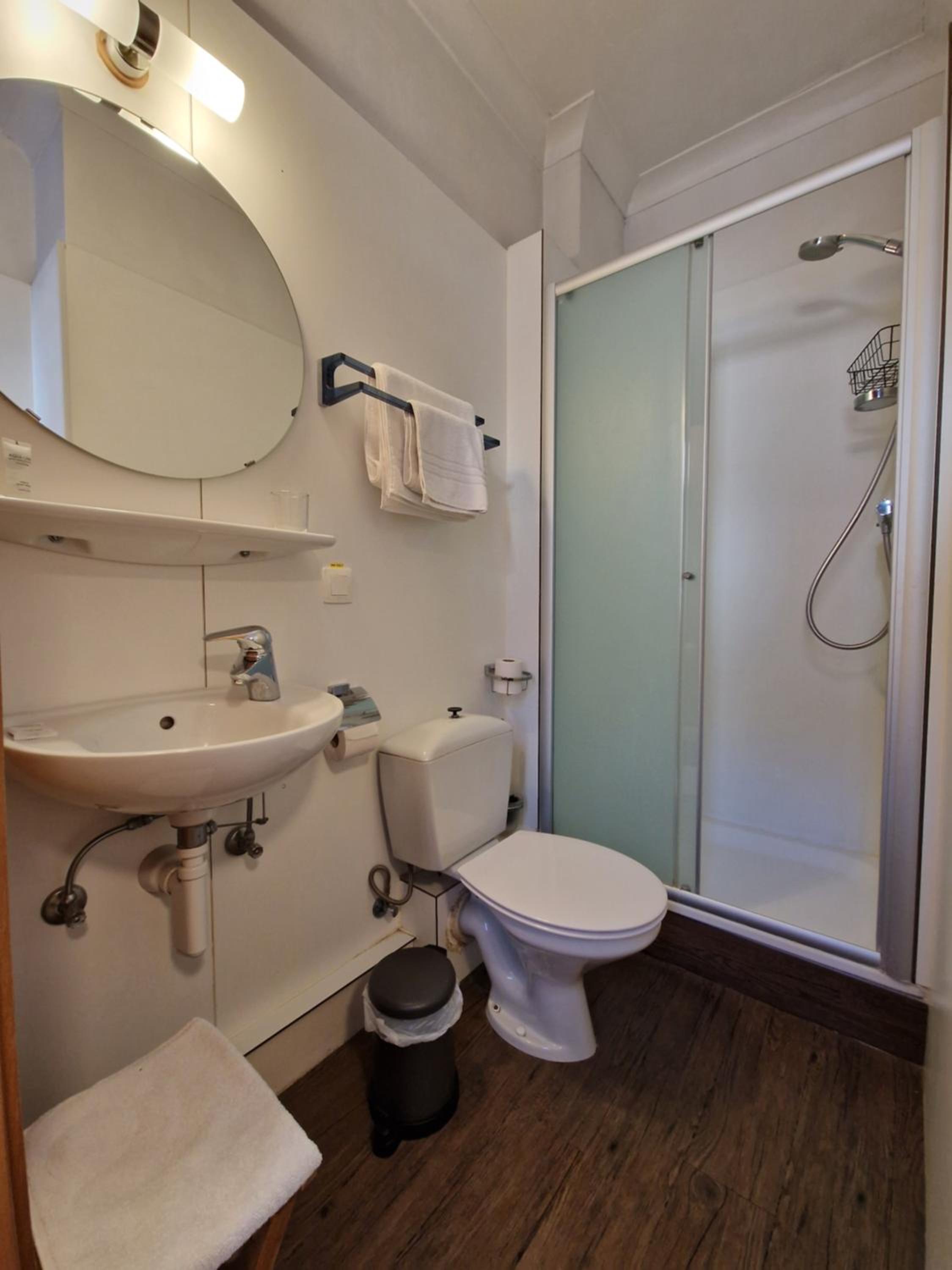 Single Room photo 3