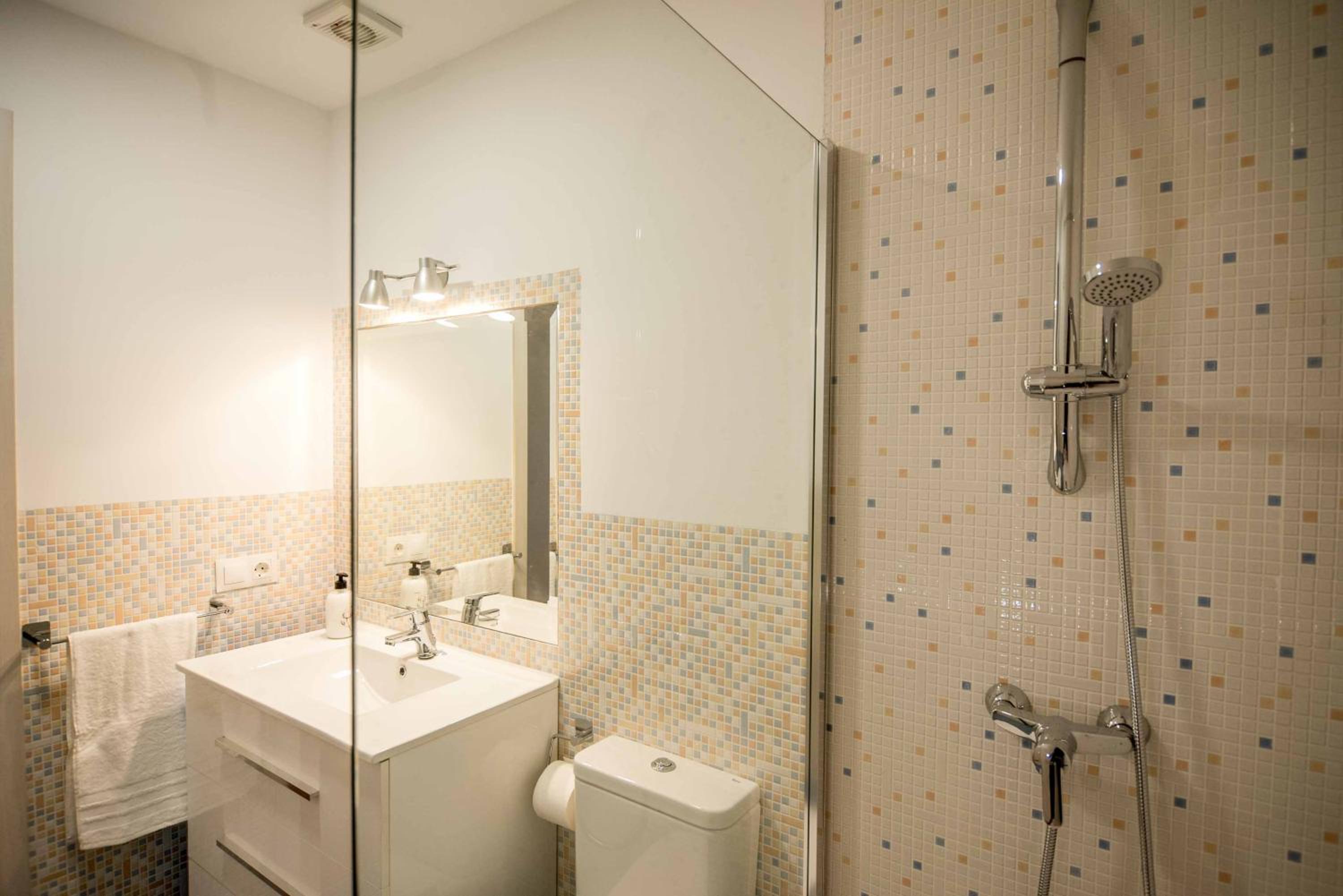 Apartment 9 photo 2