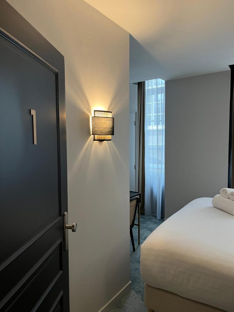Double or Twin Room photo 3