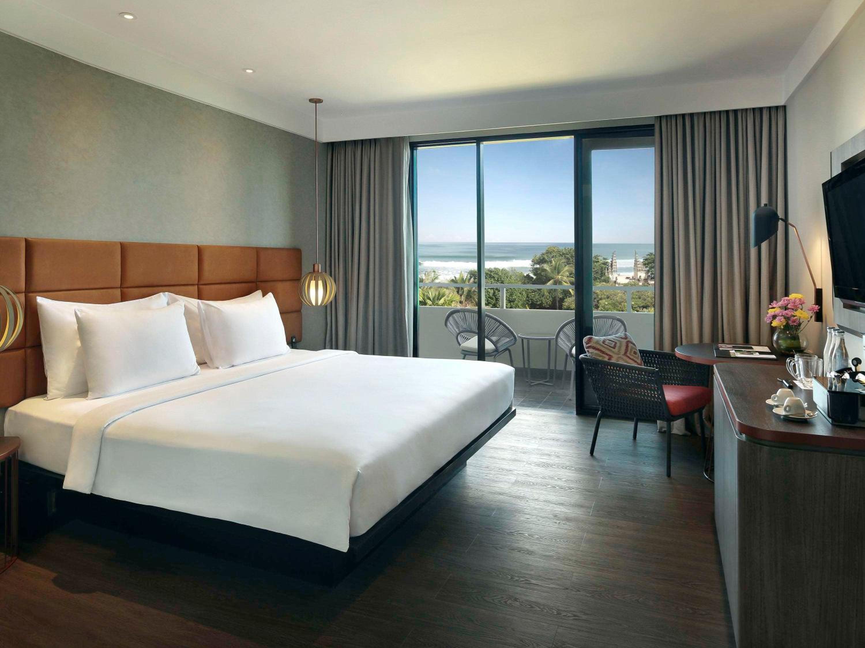 Premium Deluxe Room,1 King Size Bed, Ocean View with Free Coffee Capsule Machine, Kids and Resort Activities