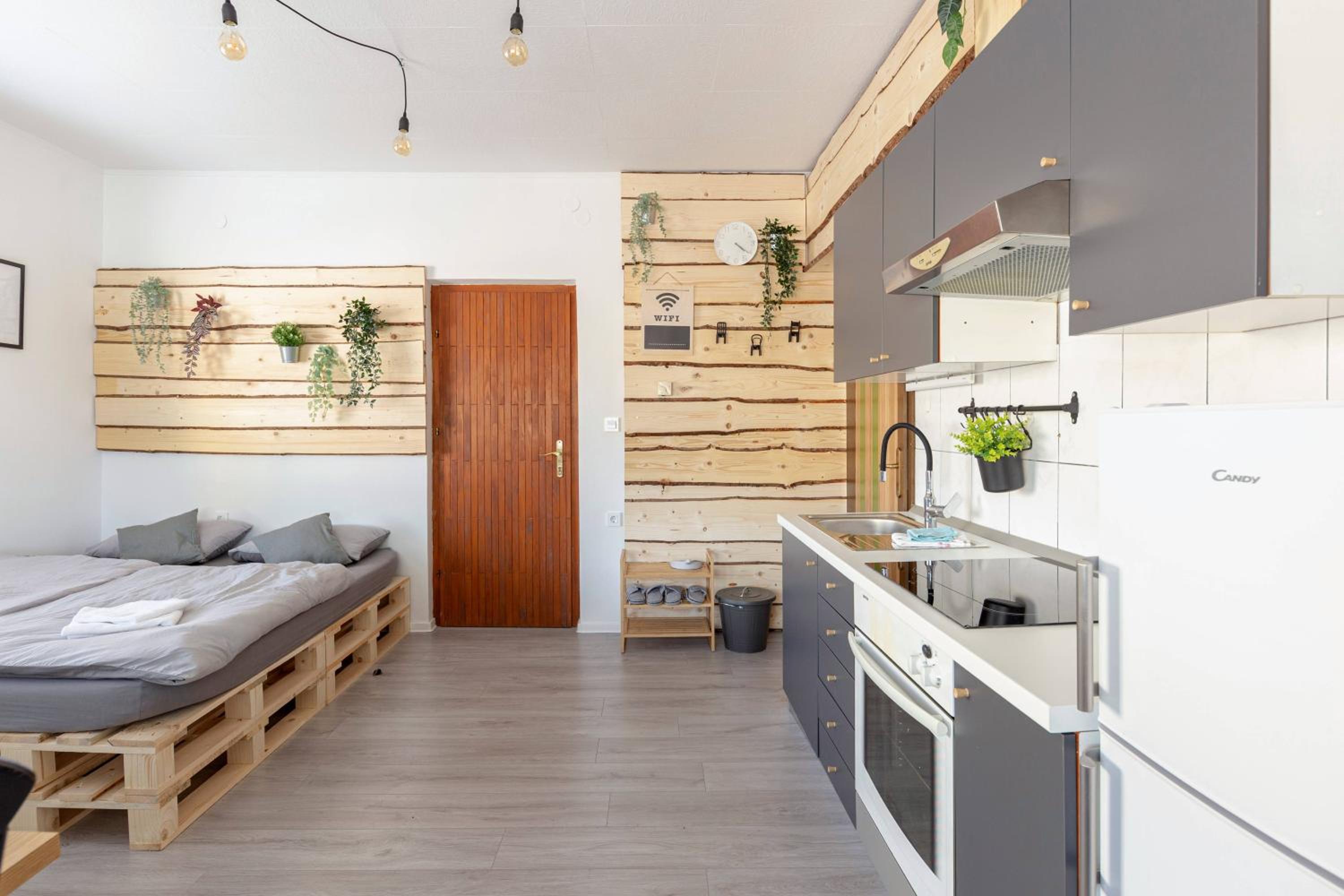 One-Bedroom Apartment - Photo 21