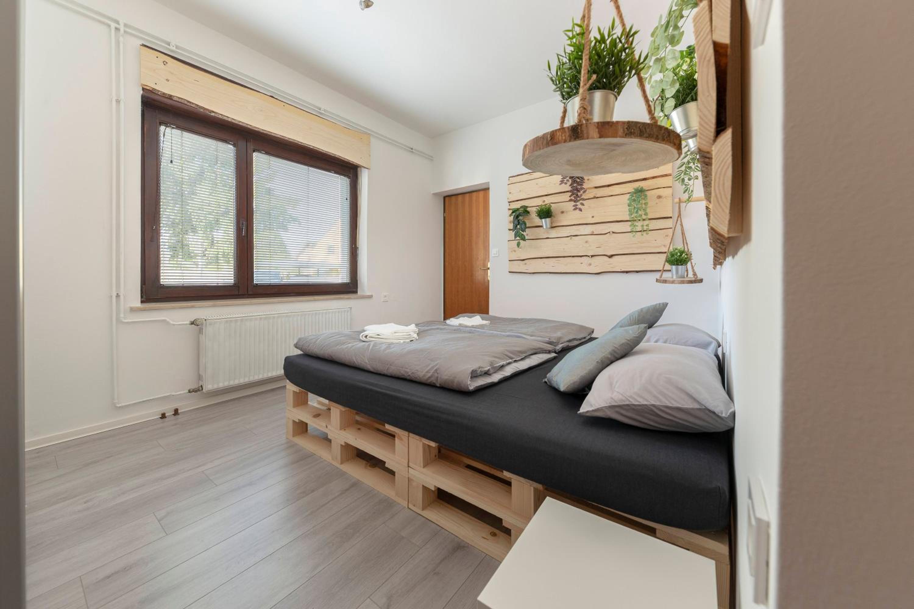 One-Bedroom Apartment - Photo 22