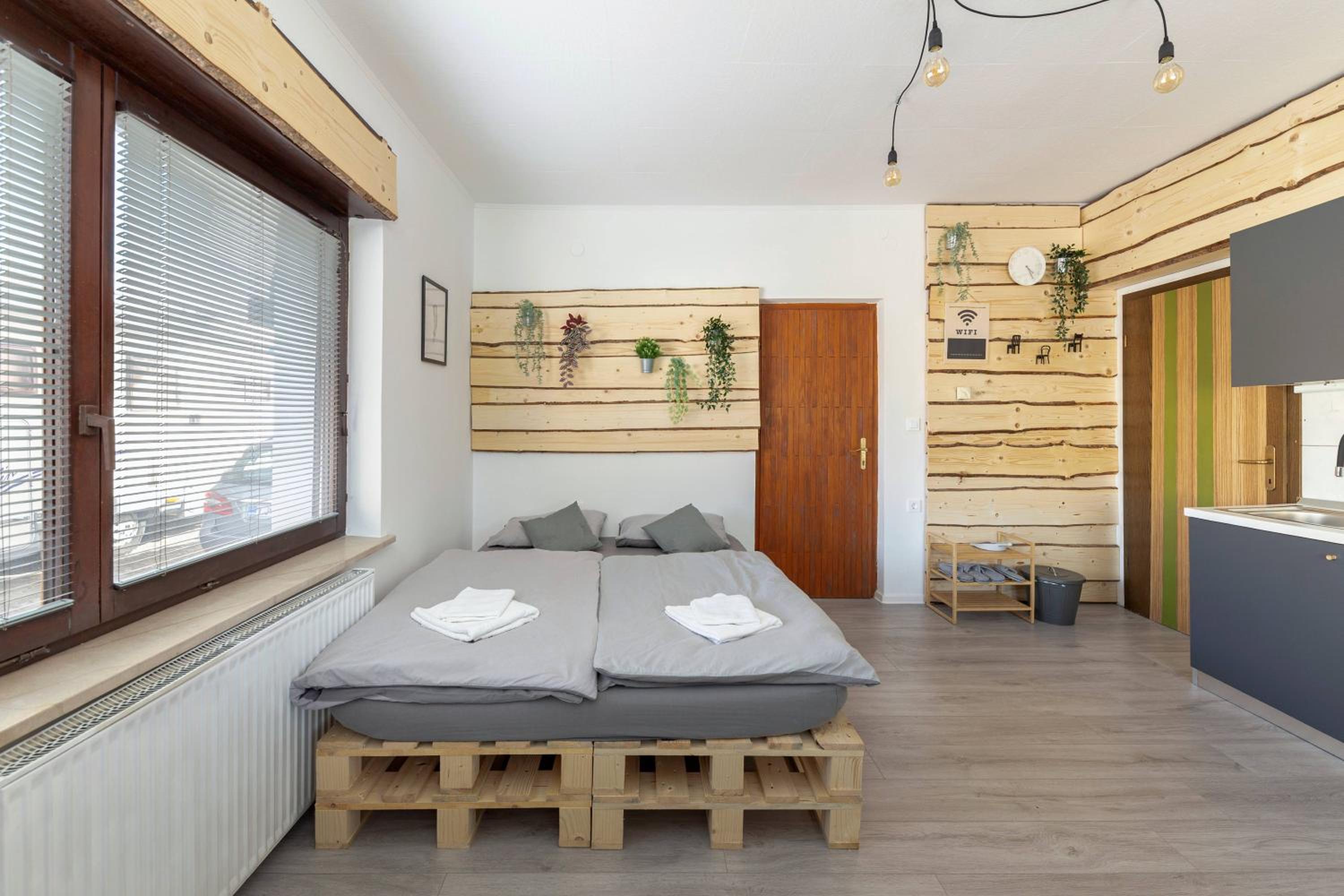 One-Bedroom Apartment - Photo 15